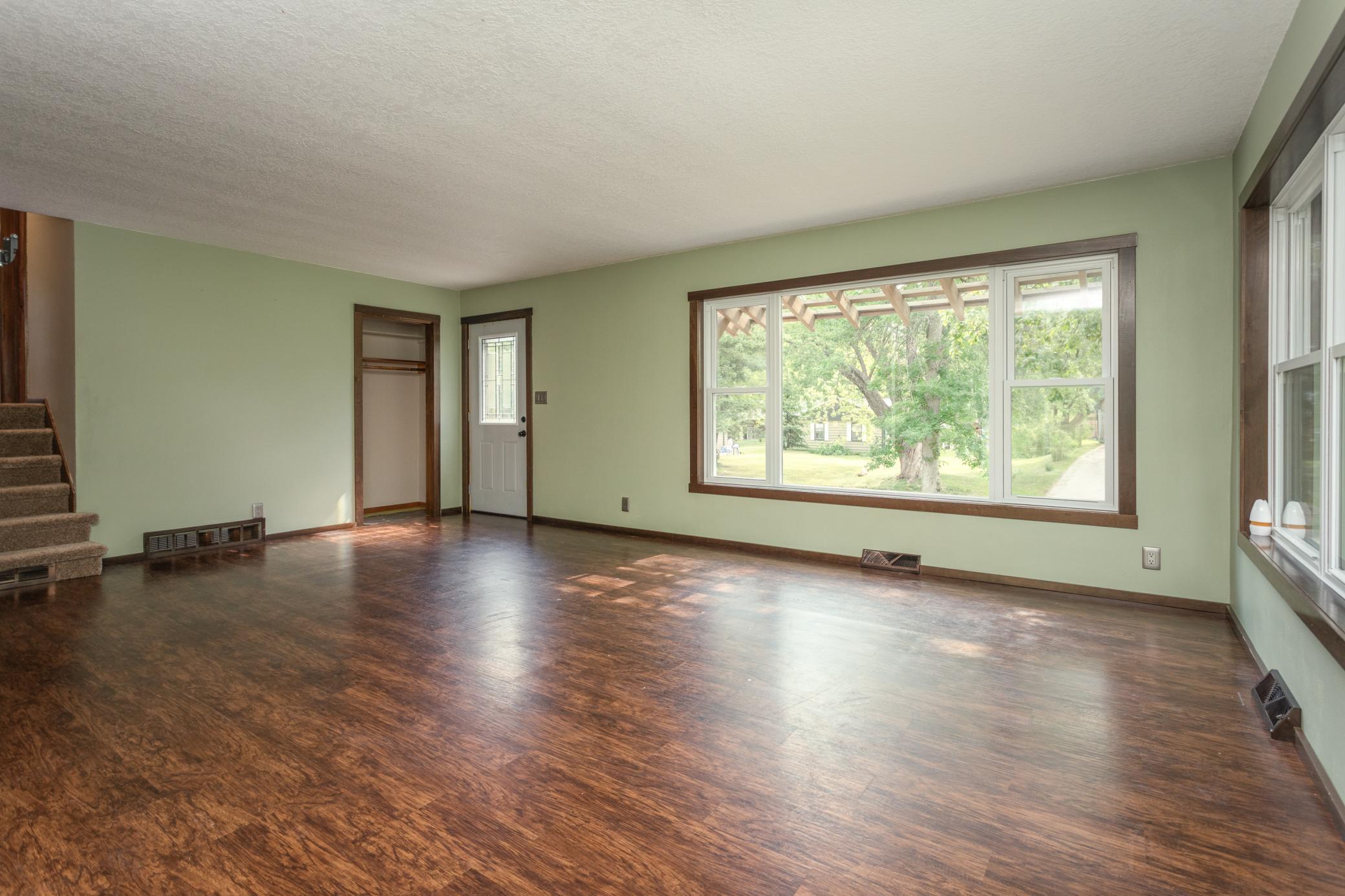 1955 single family home for sale at 308 Fingal Drive in Alexandria, MN — 3 bed, 2 bath (photo 9 of 34)