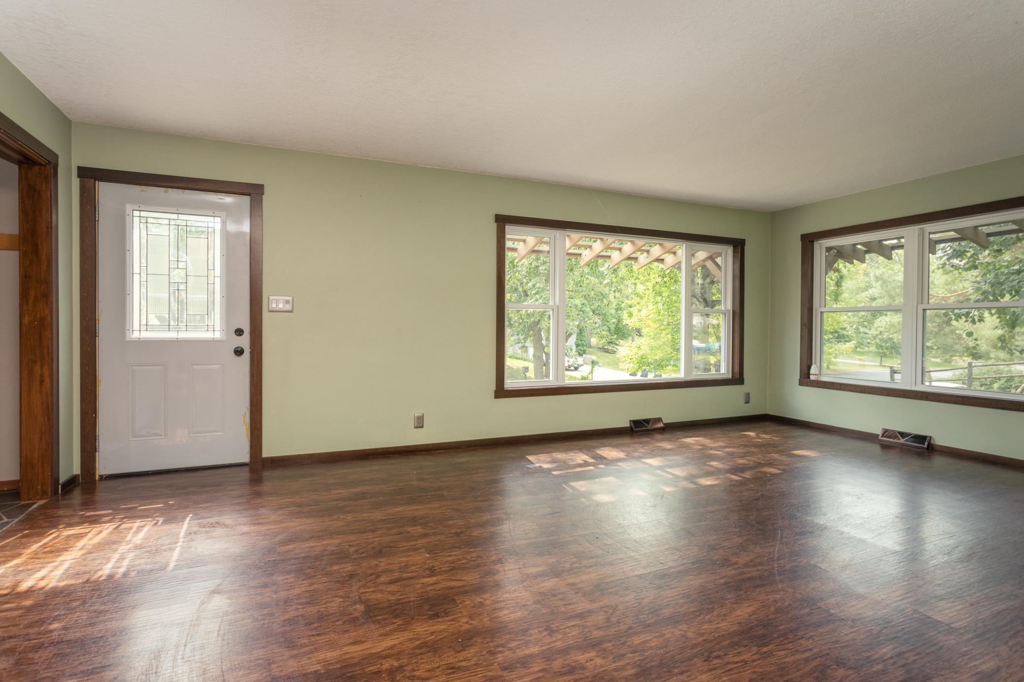 1955 single family home for sale at 308 Fingal Drive in Alexandria, MN — 3 bed, 2 bath (photo 10 of 34)