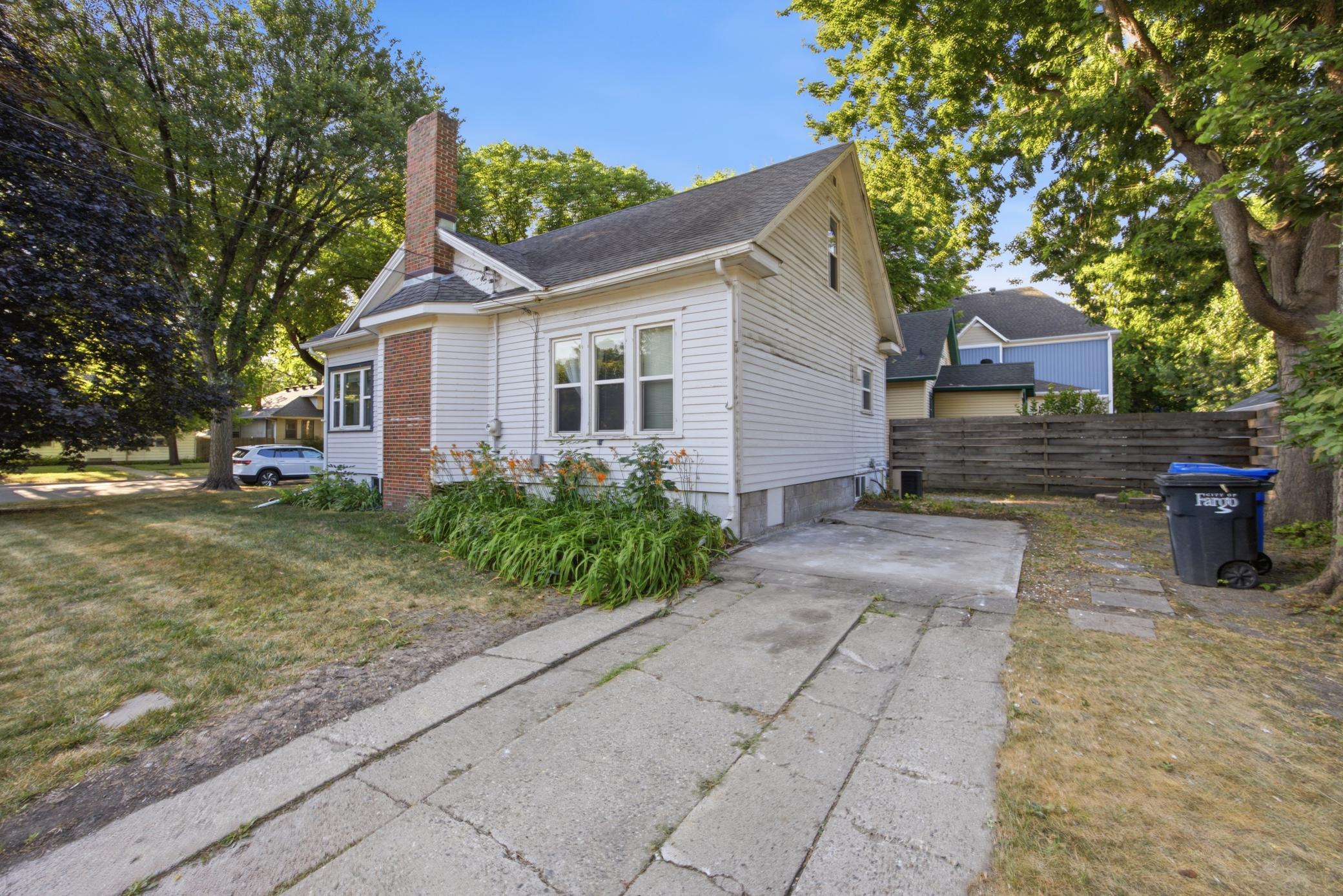 403 14th Street S, Fargo ND 58103 - Photo 4 of 26