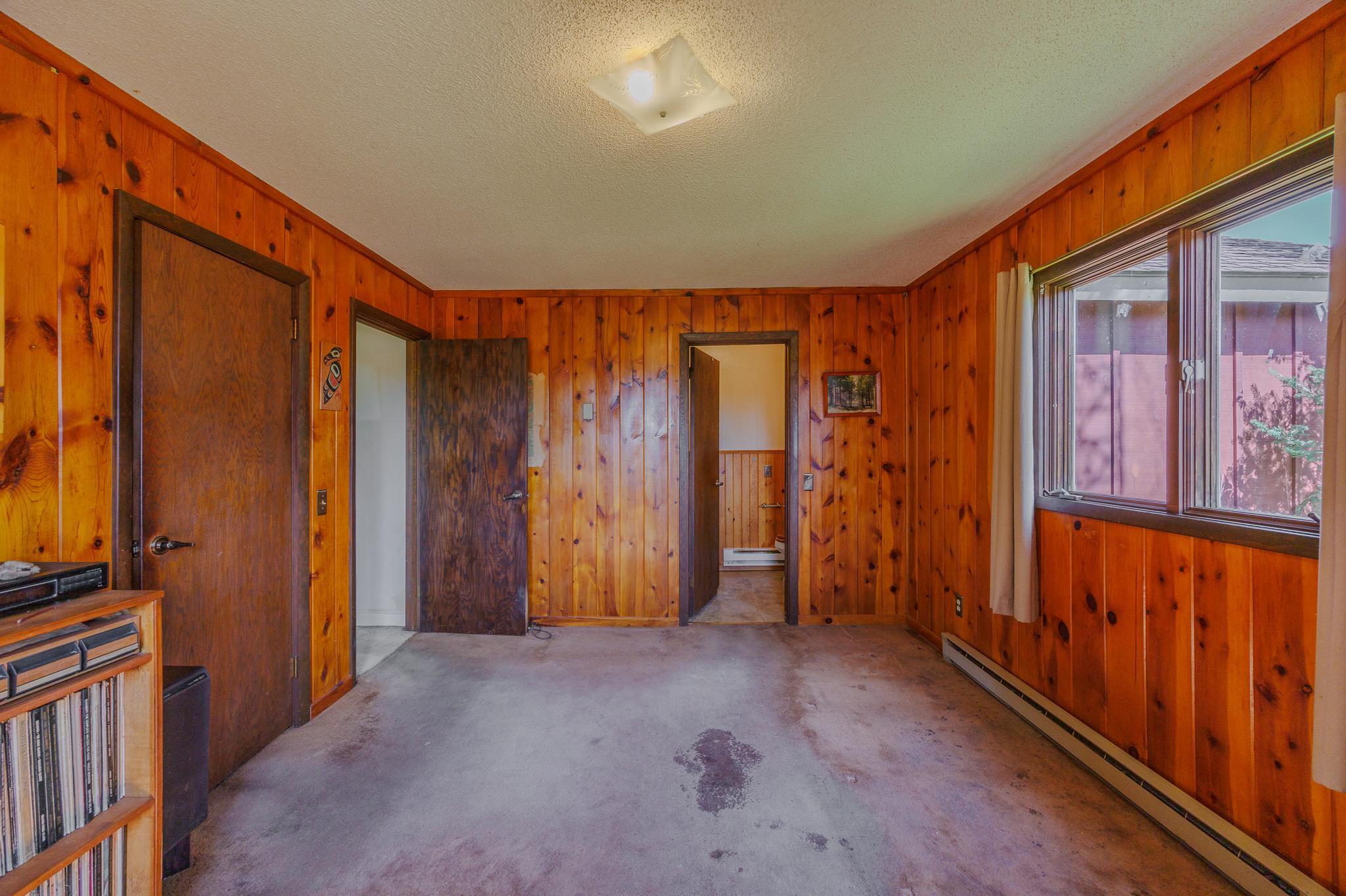 1973 single family home for sale at 806 Balsam Ridge Road NW in Bemidji, MN — 4 bed, 2 bath (photo 17 of 60)