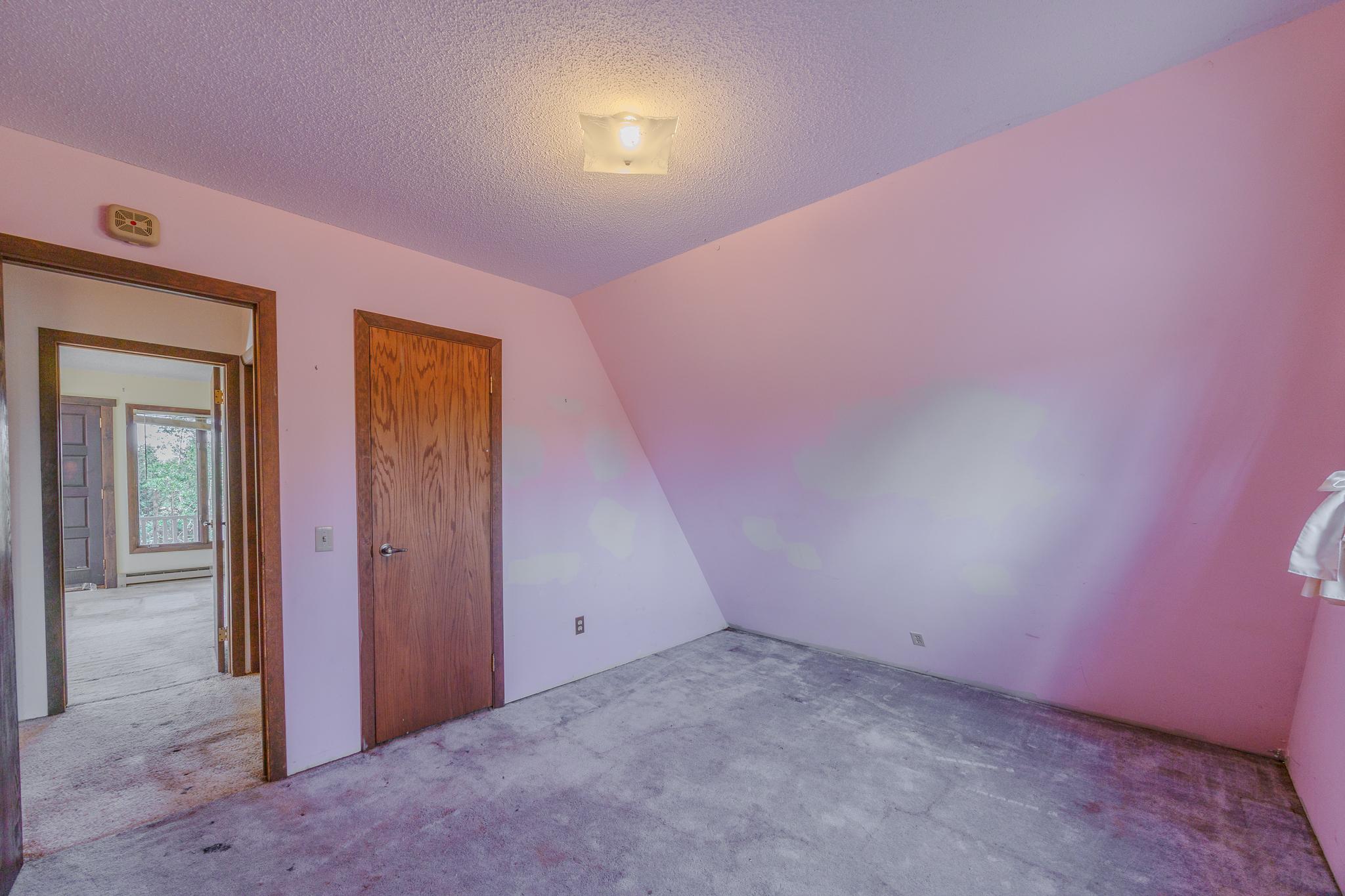 1973 single family home for sale at 806 Balsam Ridge Road NW in Bemidji, MN — 4 bed, 2 bath (photo 23 of 60)