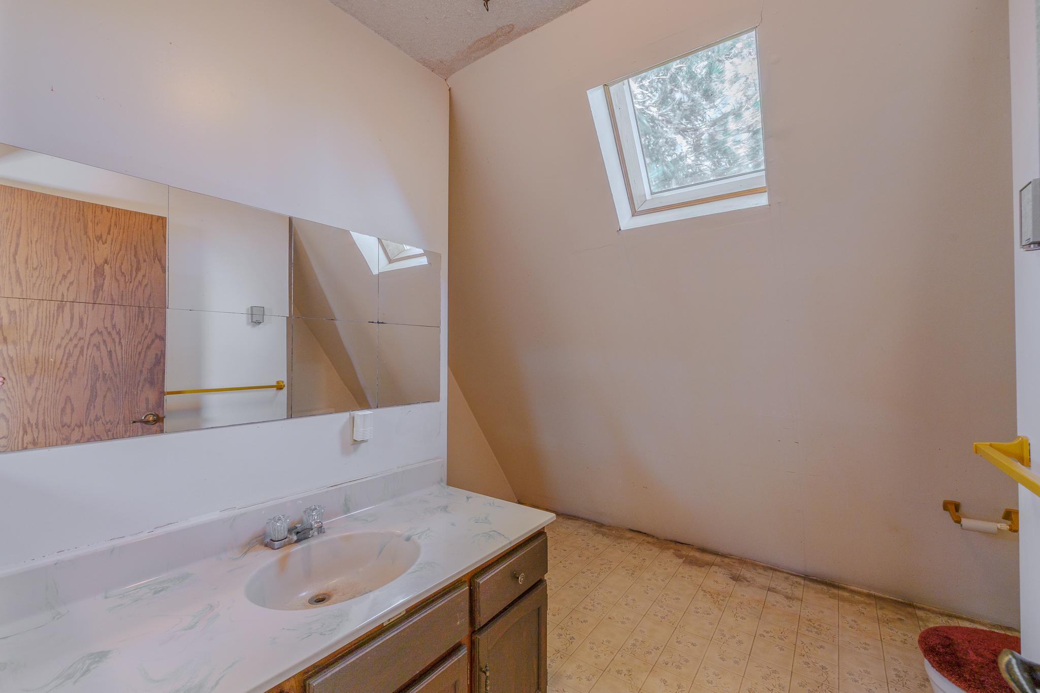 1973 single family home for sale at 806 Balsam Ridge Road NW in Bemidji, MN — 4 bed, 2 bath (photo 25 of 60)