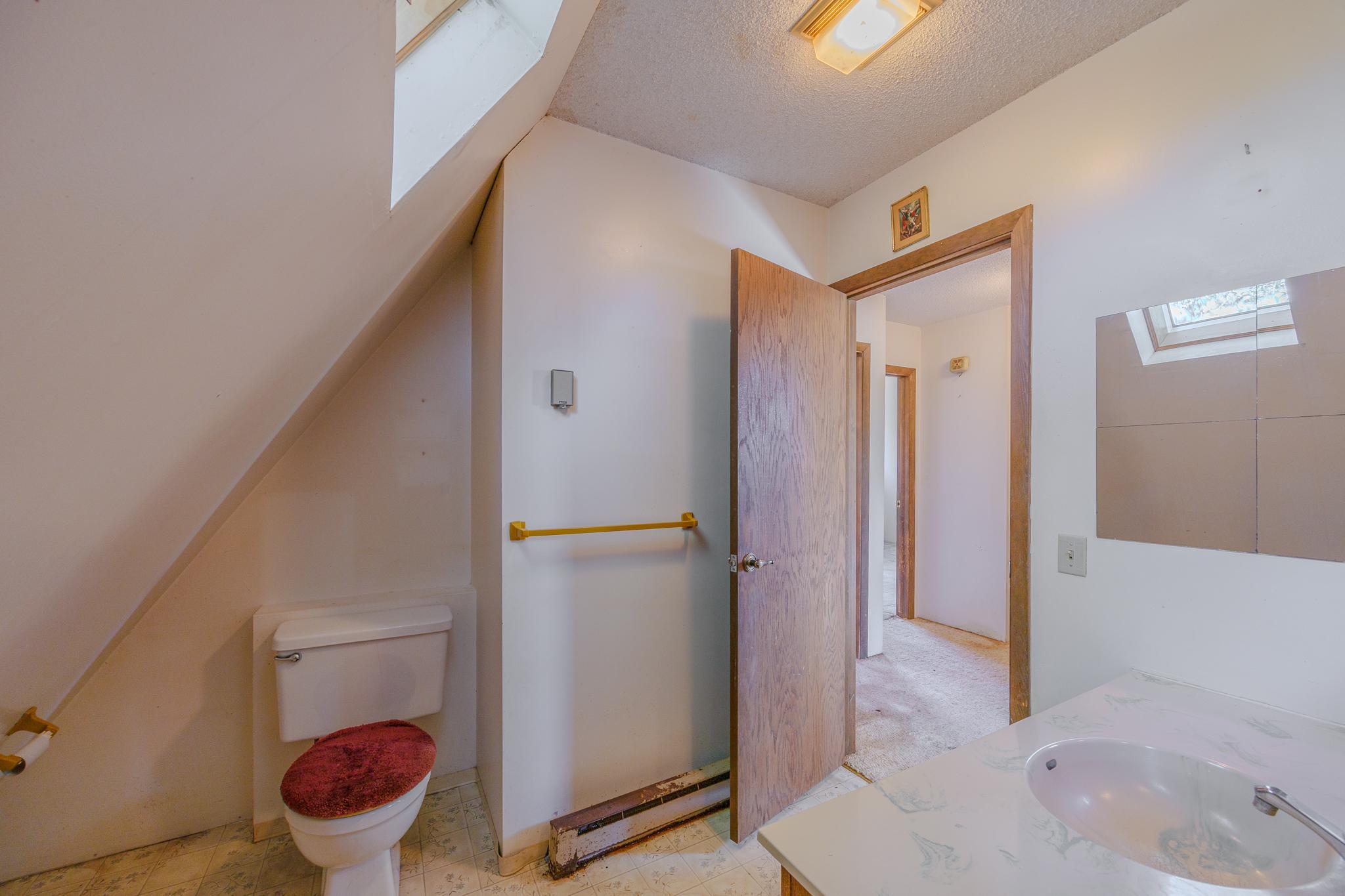 1973 single family home for sale at 806 Balsam Ridge Road NW in Bemidji, MN — 4 bed, 2 bath (photo 26 of 60)