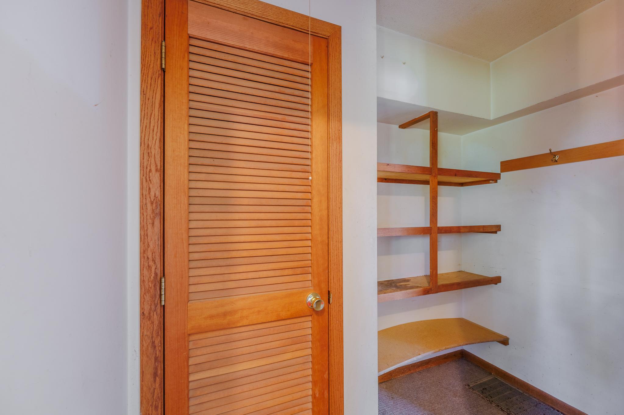 1973 single family home for sale at 806 Balsam Ridge Road NW in Bemidji, MN — 4 bed, 2 bath (photo 27 of 60)