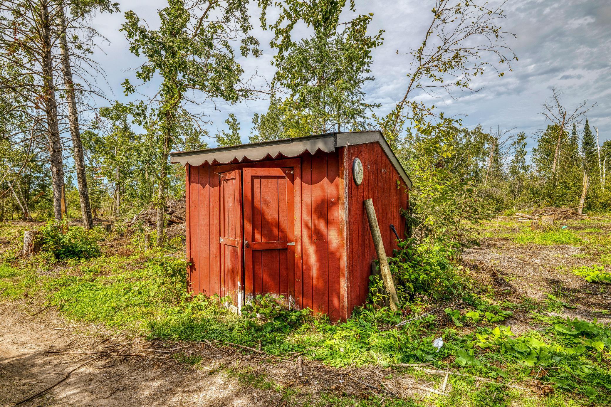 1973 single family home for sale at 806 Balsam Ridge Road NW in Bemidji, MN — 4 bed, 2 bath (photo 60 of 60)