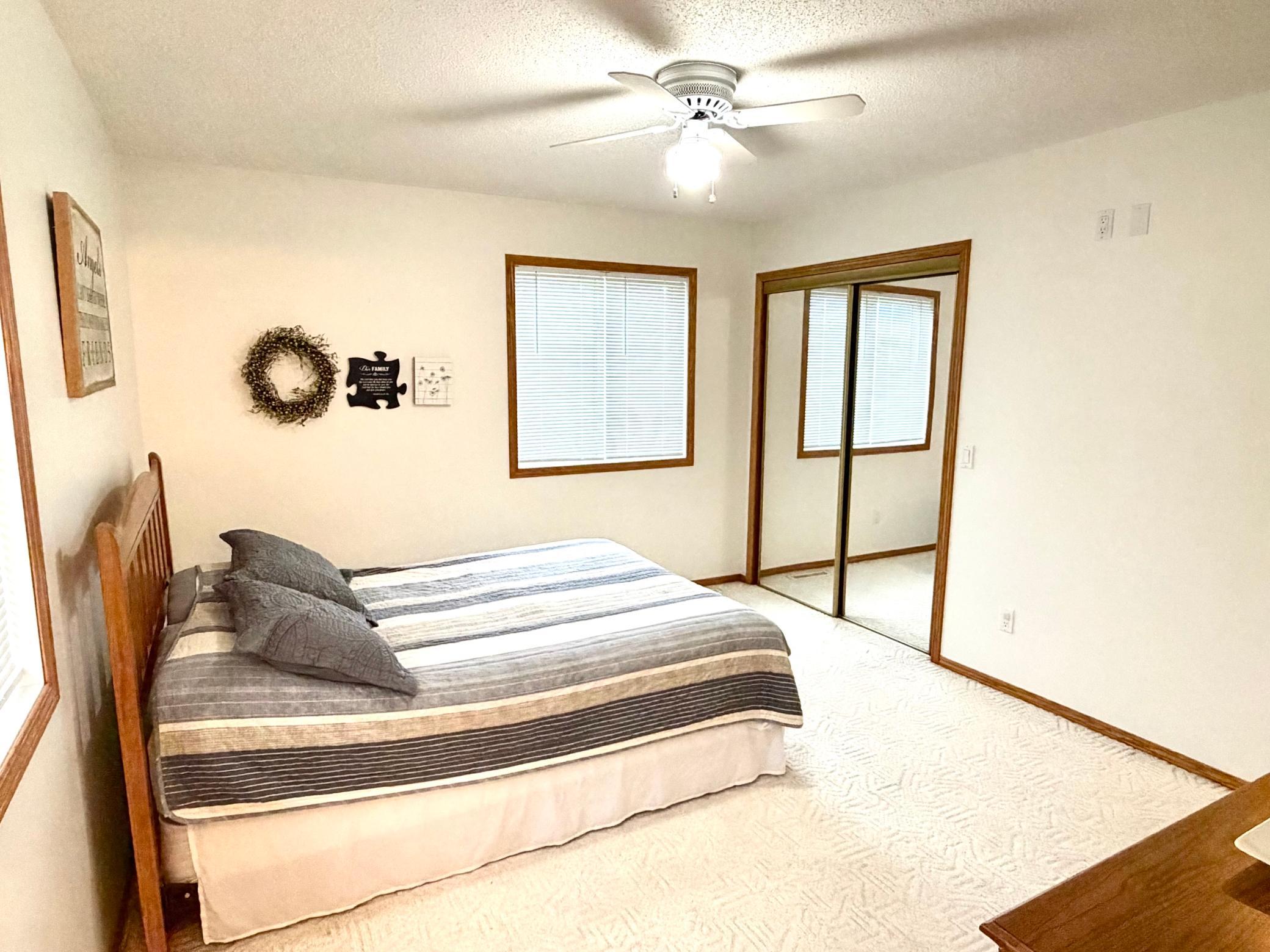 1999 single family home for sale at 407 Oak Crest Boulevard in Roseau, MN — 5 bed, 3 bath (photo 9 of 17)