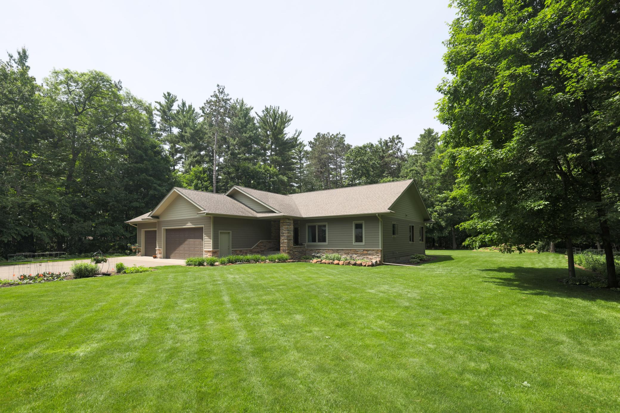 2005 single family home for sale at 21601 Timber Hills Trail in Nisswa, MN — 4 bed, 3 bath (photo 6 of 43)