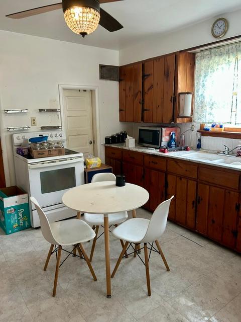 1911 single family home for sale at 108 2nd Street in Shelly, MN — 3 bed, 1 bath (photo 5 of 17)