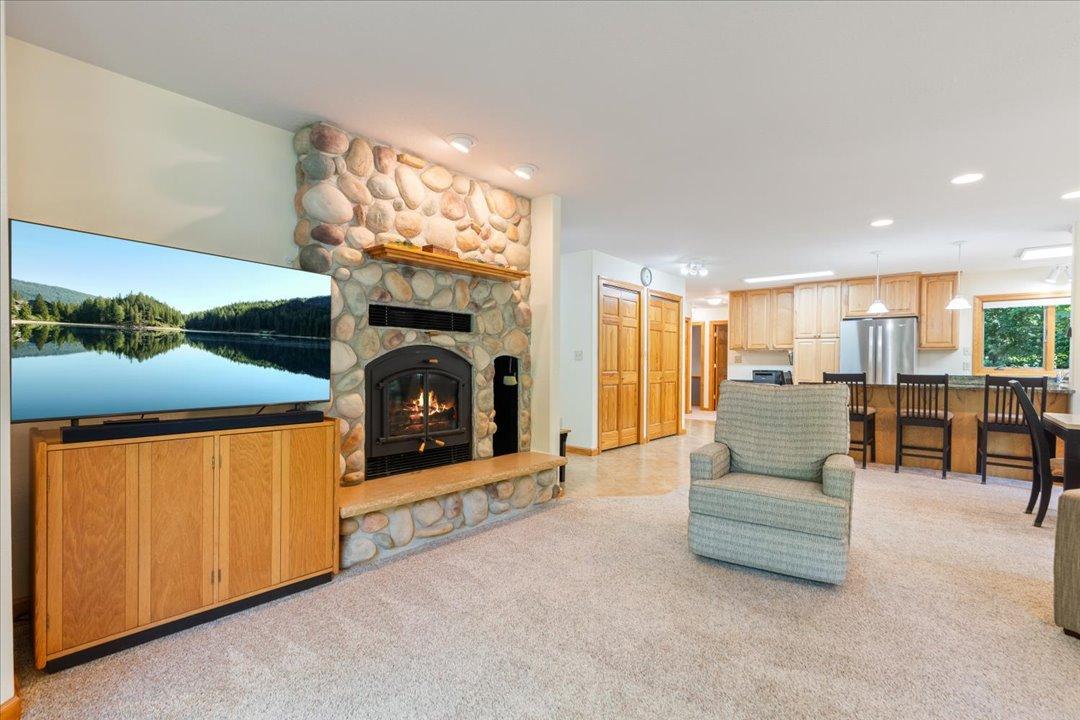 2003 single family home for sale at 11808 Maplewood Drive SW in East Gull Lake, MN — 3 bed, 3 bath (photo 12 of 57)