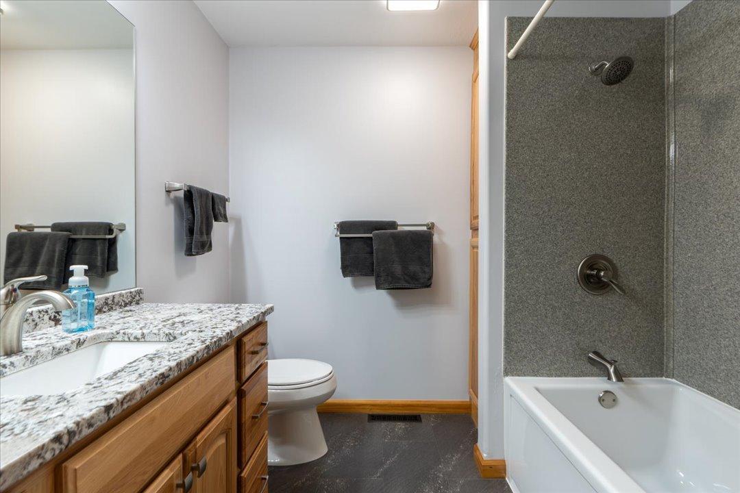2003 single family home for sale at 11808 Maplewood Drive SW in East Gull Lake, MN — 3 bed, 3 bath (photo 18 of 57)