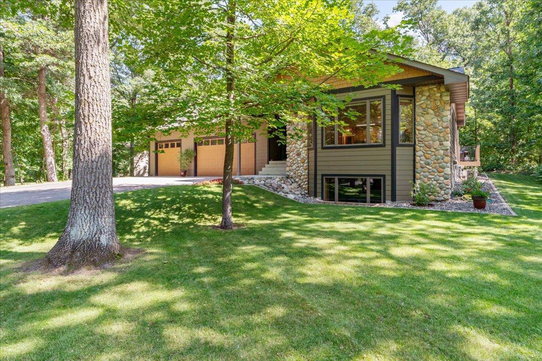 2003 single family home for sale at 11808 Maplewood Drive SW in East Gull Lake, MN — 3 bed, 3 bath (photo 3 of 57)