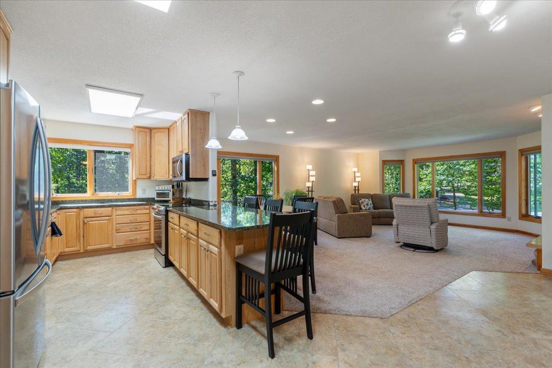 2003 single family home for sale at 11808 Maplewood Drive SW in East Gull Lake, MN — 3 bed, 3 bath (photo 6 of 57)