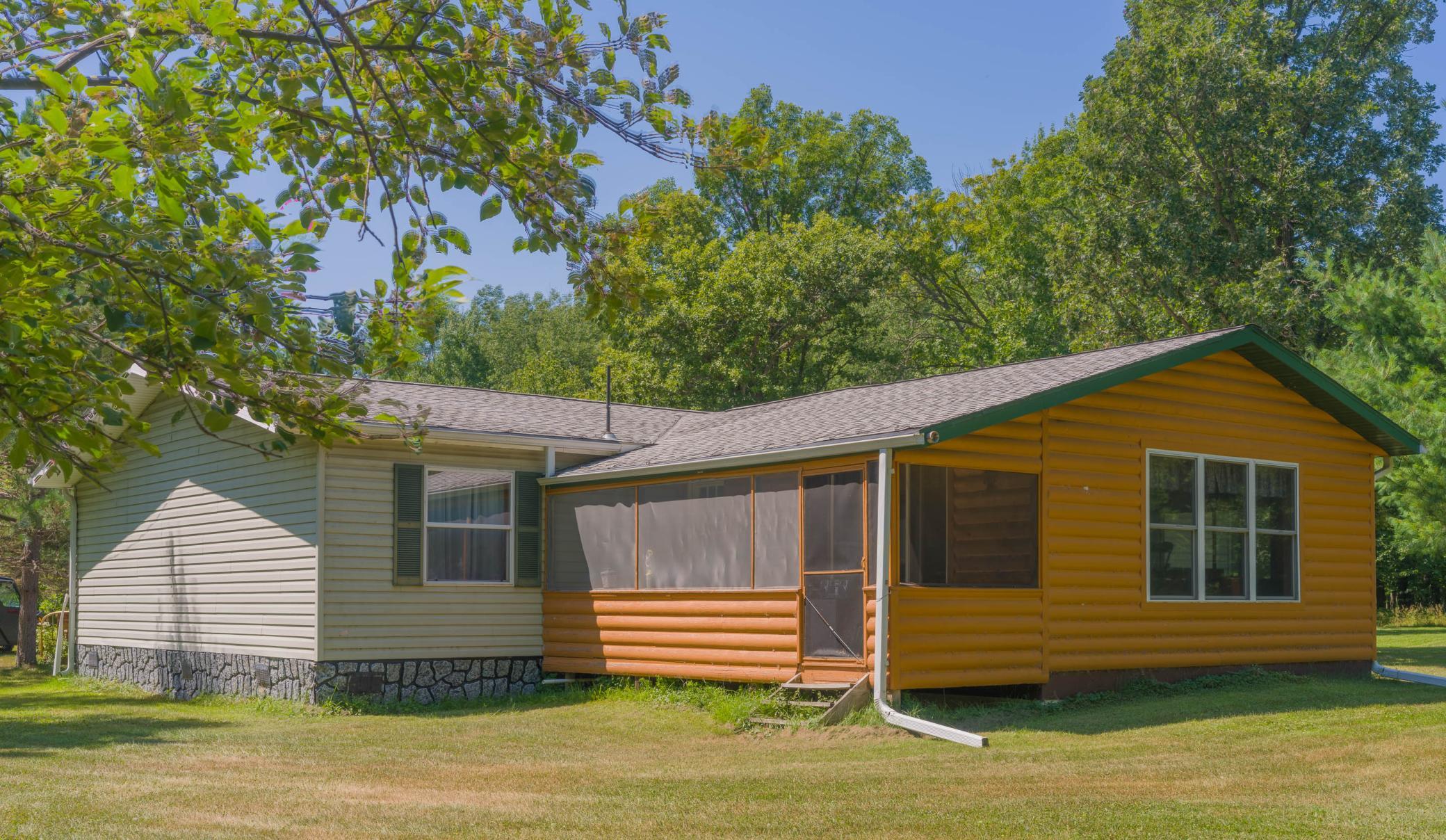 2000 single family home for sale at 24256 State Highway 18 in Deerwood, MN — 3 bed, 2 bath (photo 12 of 47)