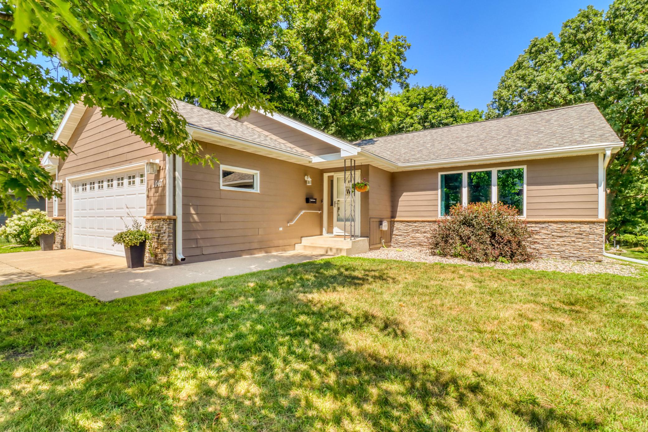 1047 Highwood Circle, Detroit Lakes MN 56501 - Photo 2 of 32