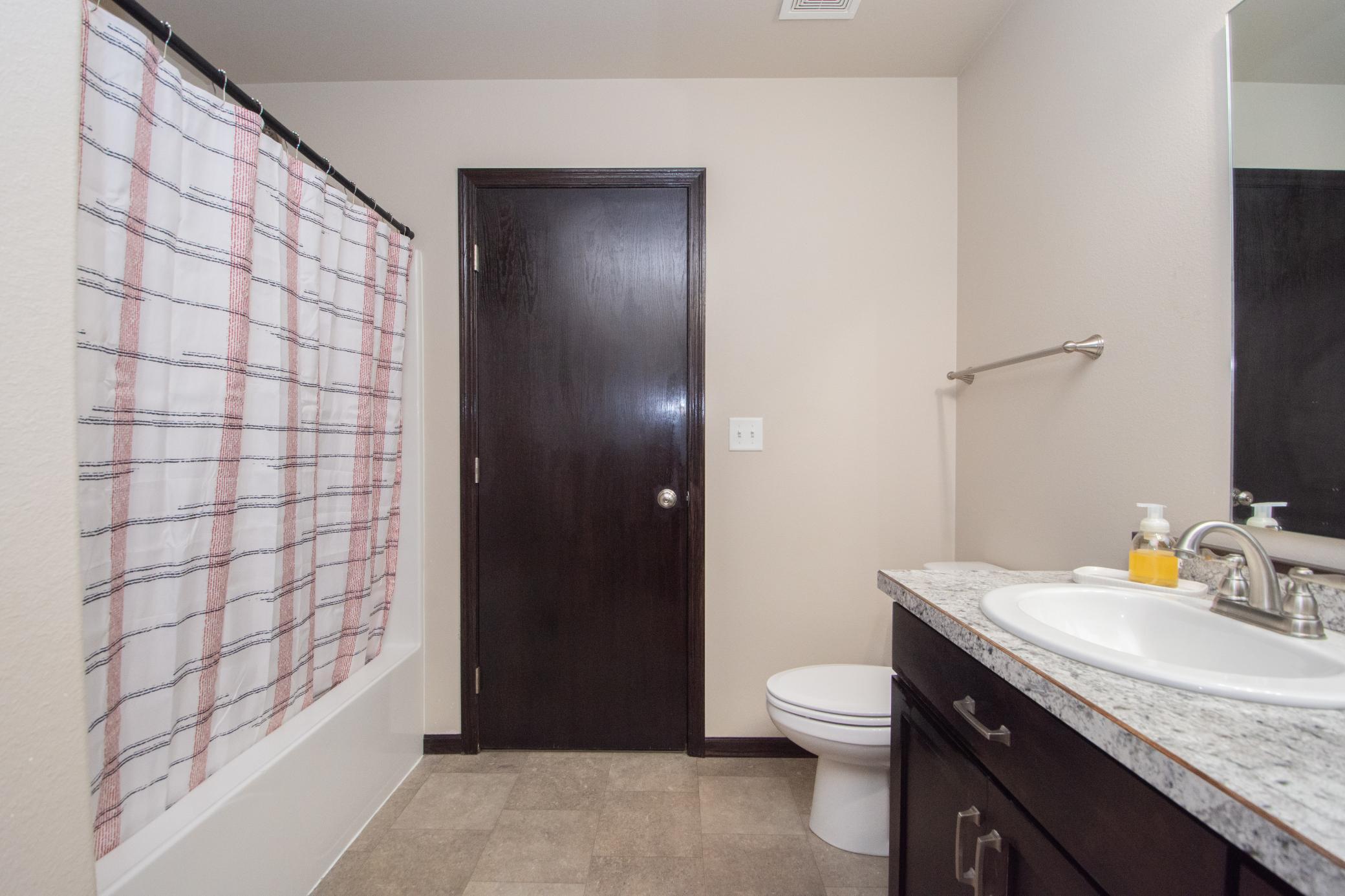 2016 single family home for sale at 5837 58th Avenue S in Fargo, ND — 3 bed, 2 bath (photo 25 of 44)