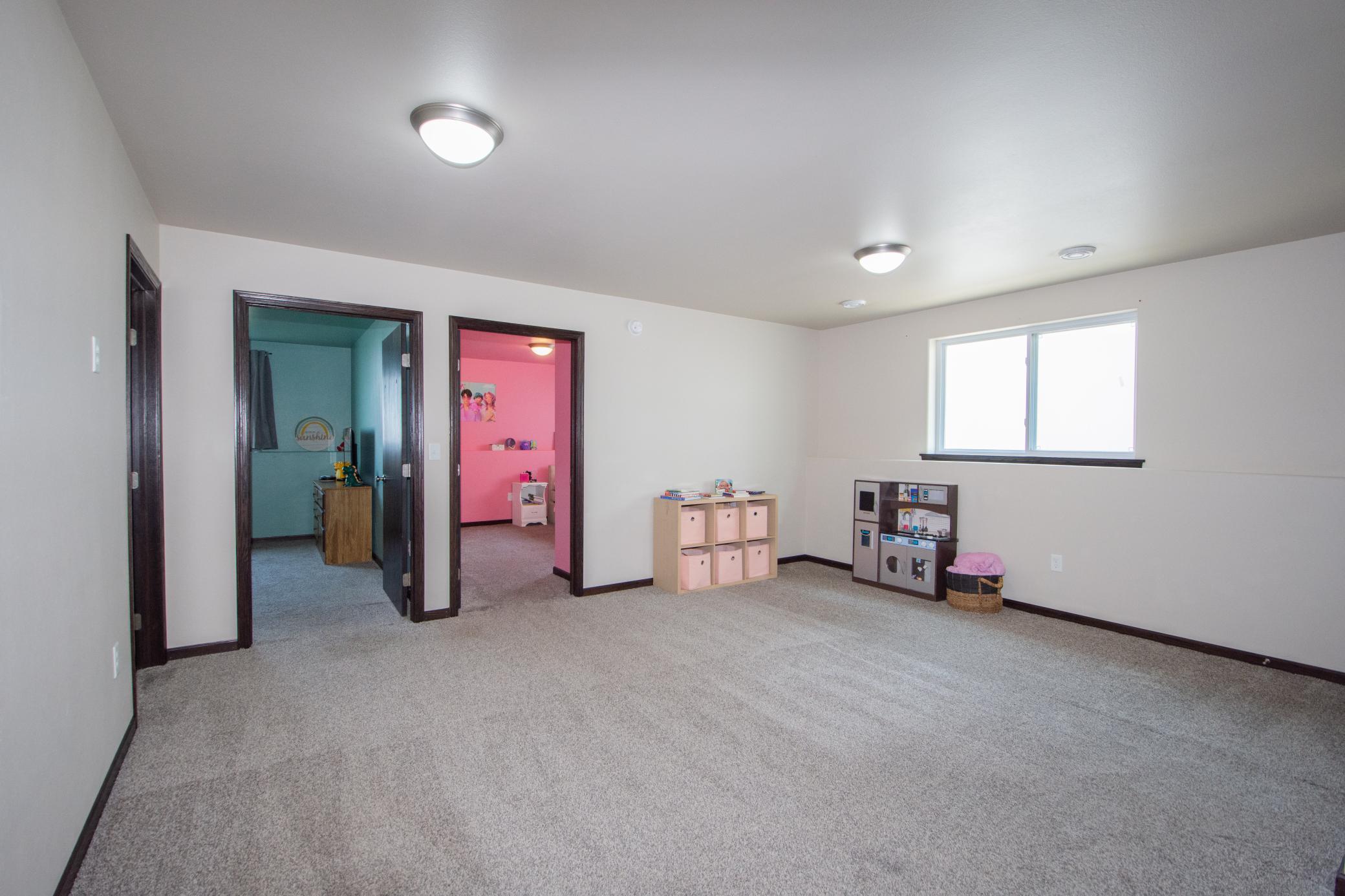 2016 single family home for sale at 5837 58th Avenue S in Fargo, ND — 3 bed, 2 bath (photo 28 of 44)