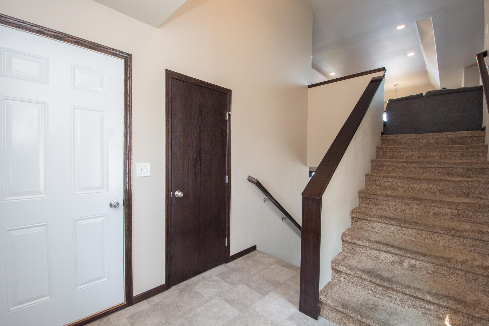 2016 single family home for sale at 5837 58th Avenue S in Fargo, ND — 3 bed, 2 bath (photo 4 of 44)