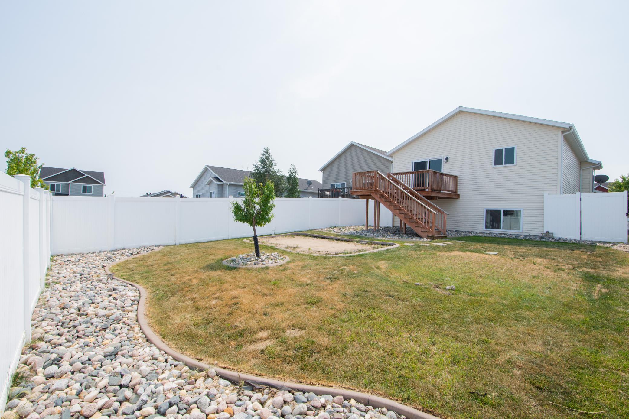 2016 single family home for sale at 5837 58th Avenue S in Fargo, ND — 3 bed, 2 bath (photo 42 of 44)