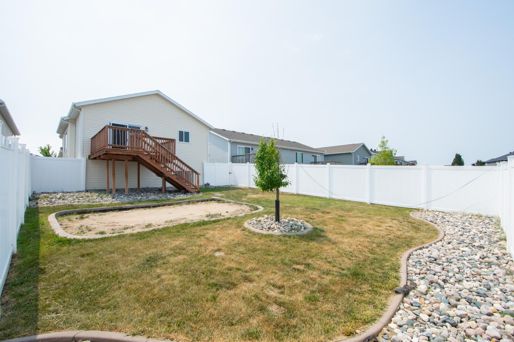 2016 single family home for sale at 5837 58th Avenue S in Fargo, ND — 3 bed, 2 bath (photo 43 of 44)