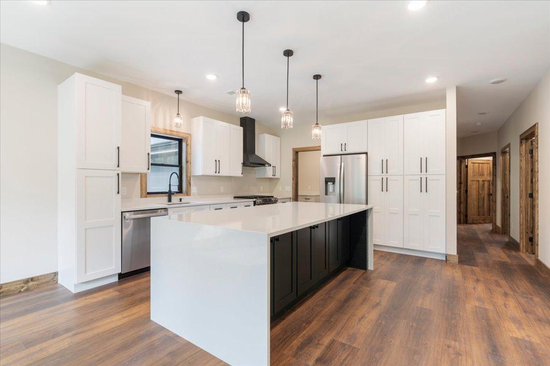 2026 single family home for sale at 7592 White Overlook Drive in Pequot Lakes, MN — 3 bed, 2 bath (photo 2 of 28)