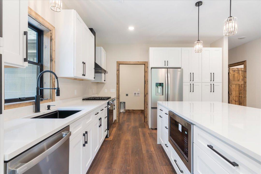 2026 single family home for sale at 7592 White Overlook Drive in Pequot Lakes, MN — 3 bed, 2 bath (photo 11 of 28)