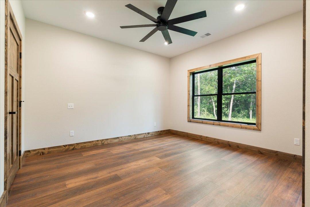 2026 single family home for sale at 7592 White Overlook Drive in Pequot Lakes, MN — 3 bed, 2 bath (photo 19 of 28)