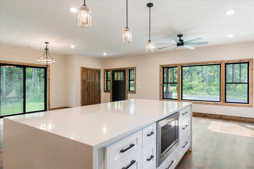 2026 single family home for sale at 7592 White Overlook Drive in Pequot Lakes, MN — 3 bed, 2 bath (photo 9 of 28)