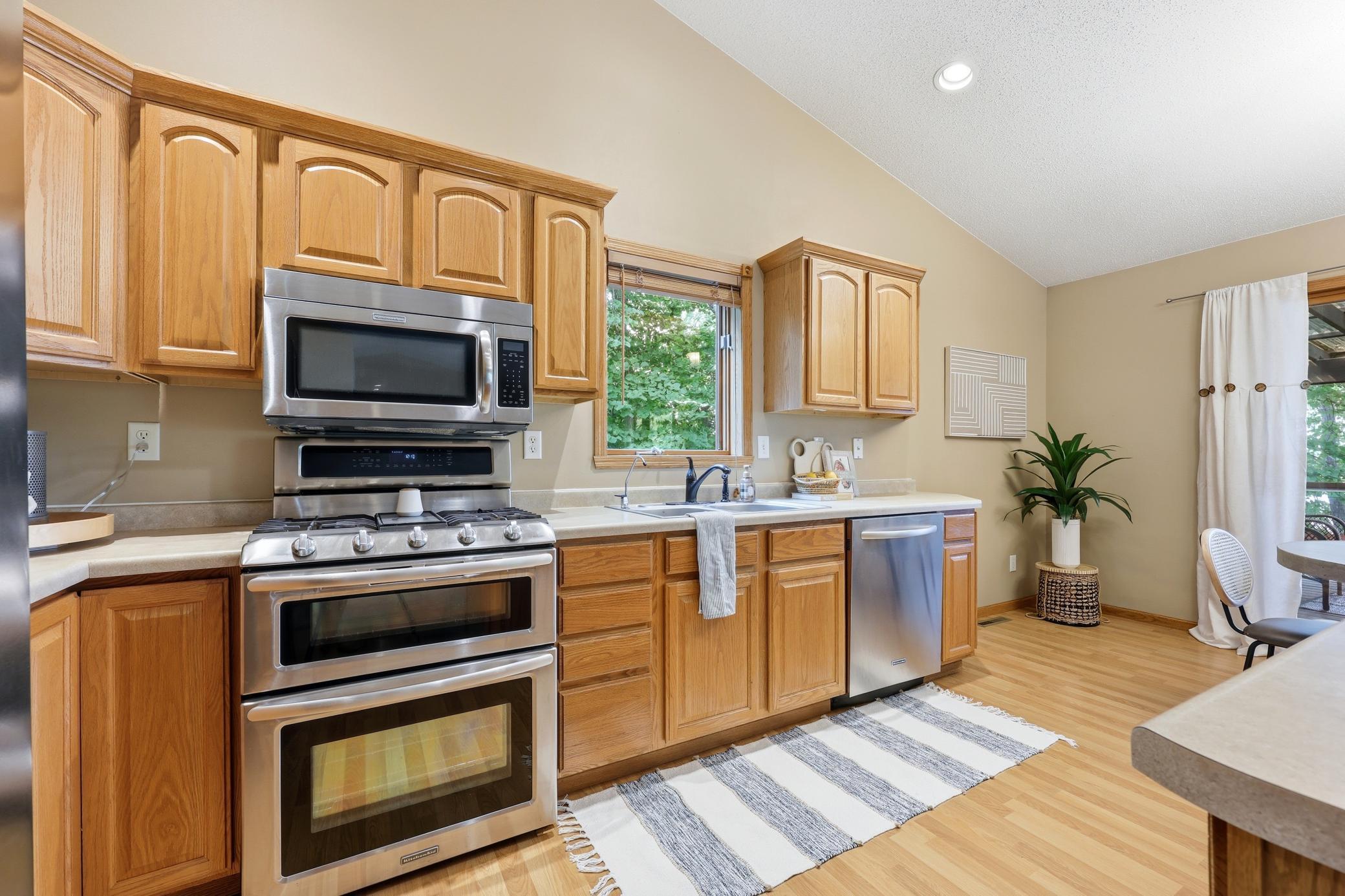2003 single family home for sale at 13996 County Highway 5 in Lake Park, MN — 4 bed, 3 bath (photo 15 of 60)