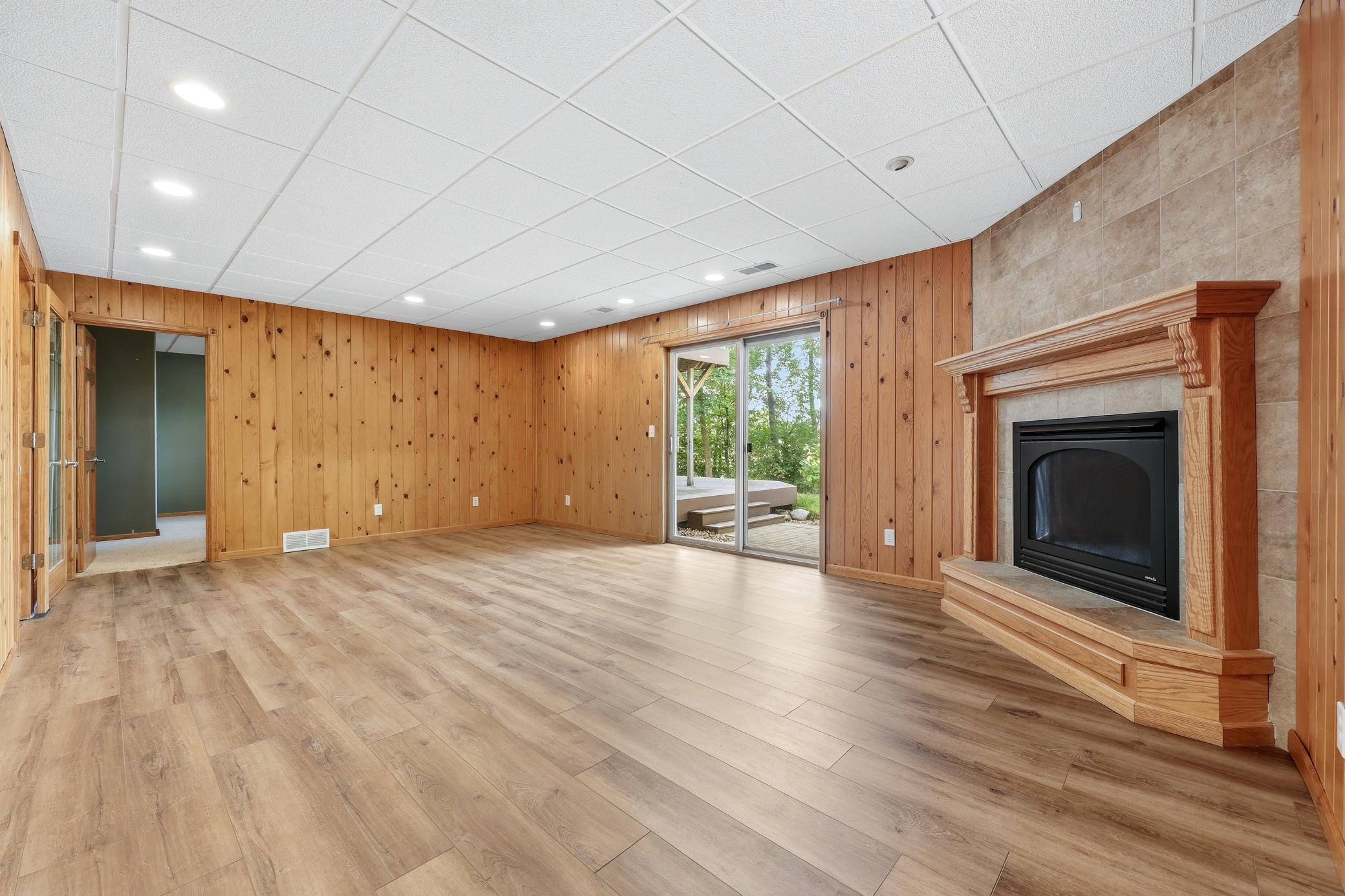 2003 single family home for sale at 13996 County Highway 5 in Lake Park, MN — 4 bed, 3 bath (photo 33 of 60)