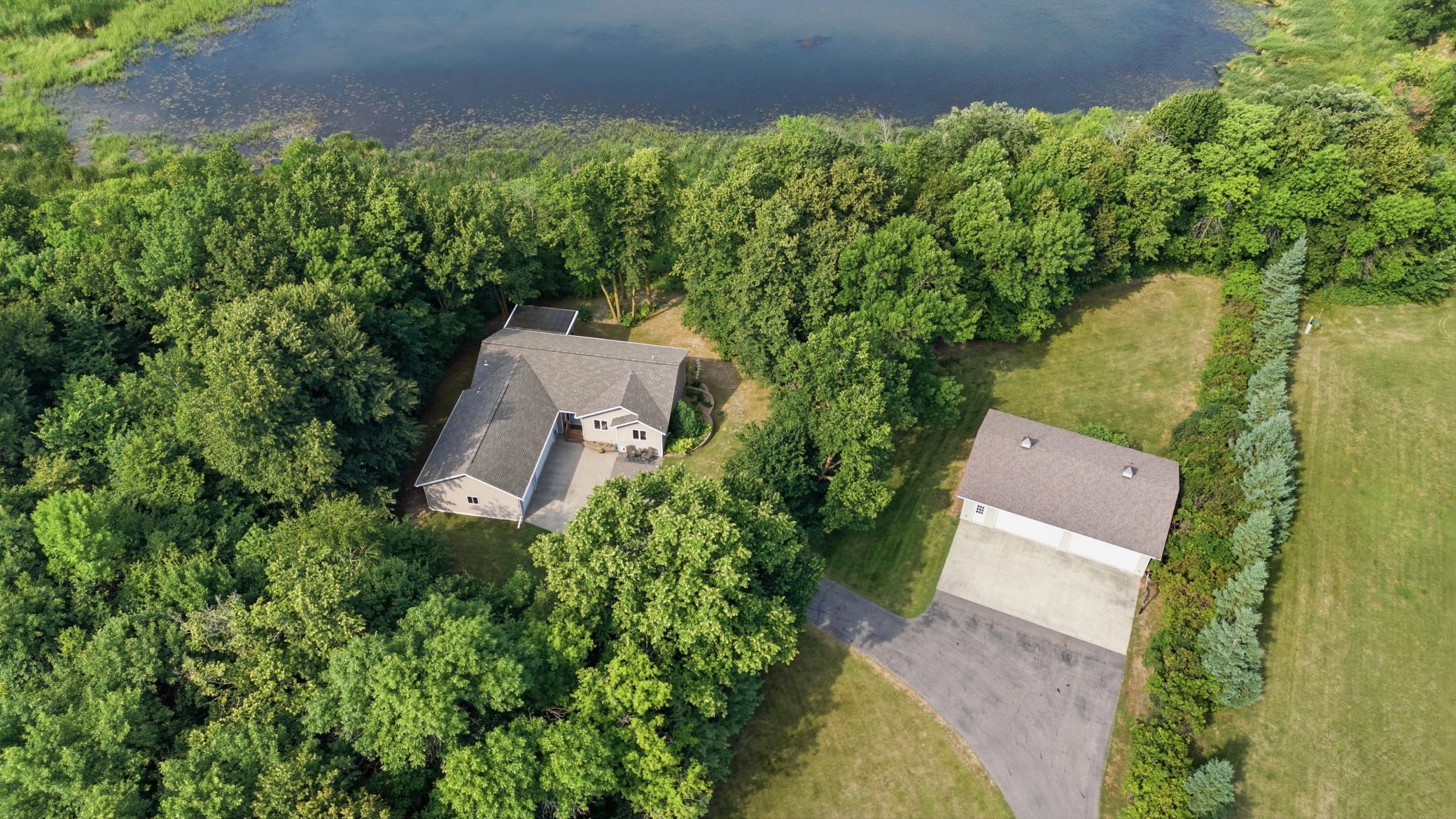 2003 single family home for sale at 13996 County Highway 5 in Lake Park, MN — 4 bed, 3 bath (photo 6 of 60)