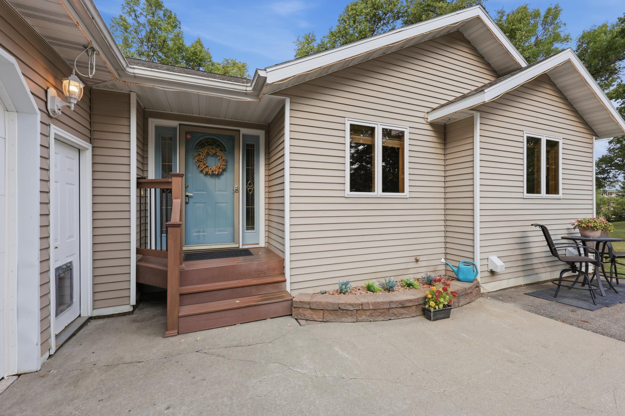 2003 single family home for sale at 13996 County Highway 5 in Lake Park, MN — 4 bed, 3 bath (photo 7 of 60)