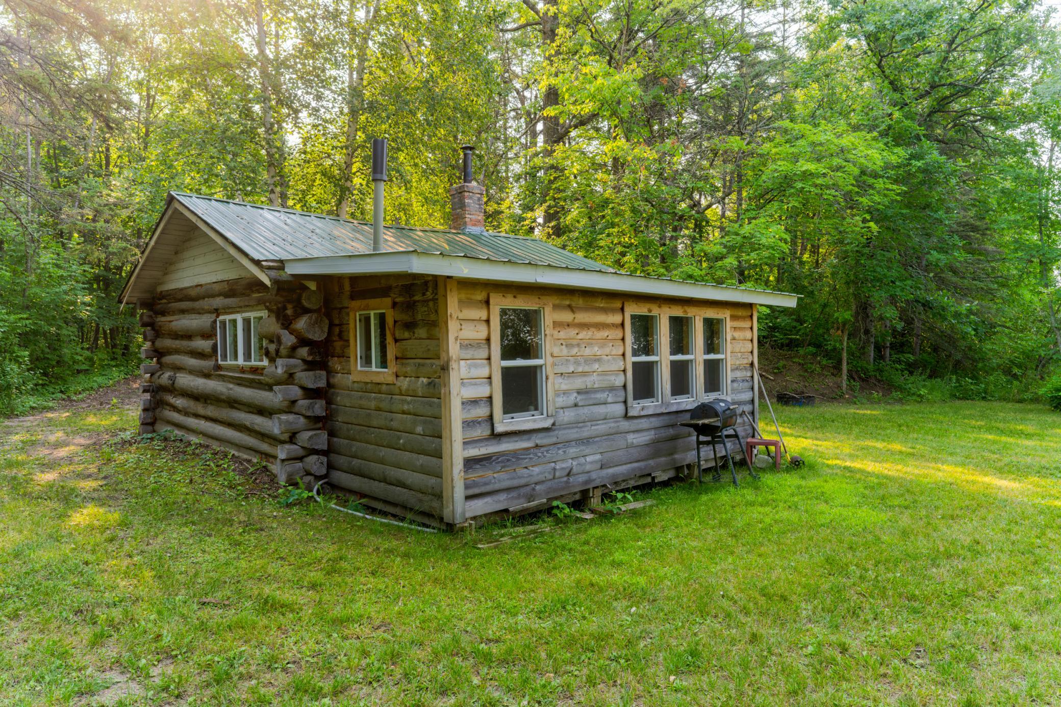 1930 single family home for sale at 18421 Irvine Avenue NW in Bemidji, MN — 1 bed, 0 bath (photo 6 of 24)