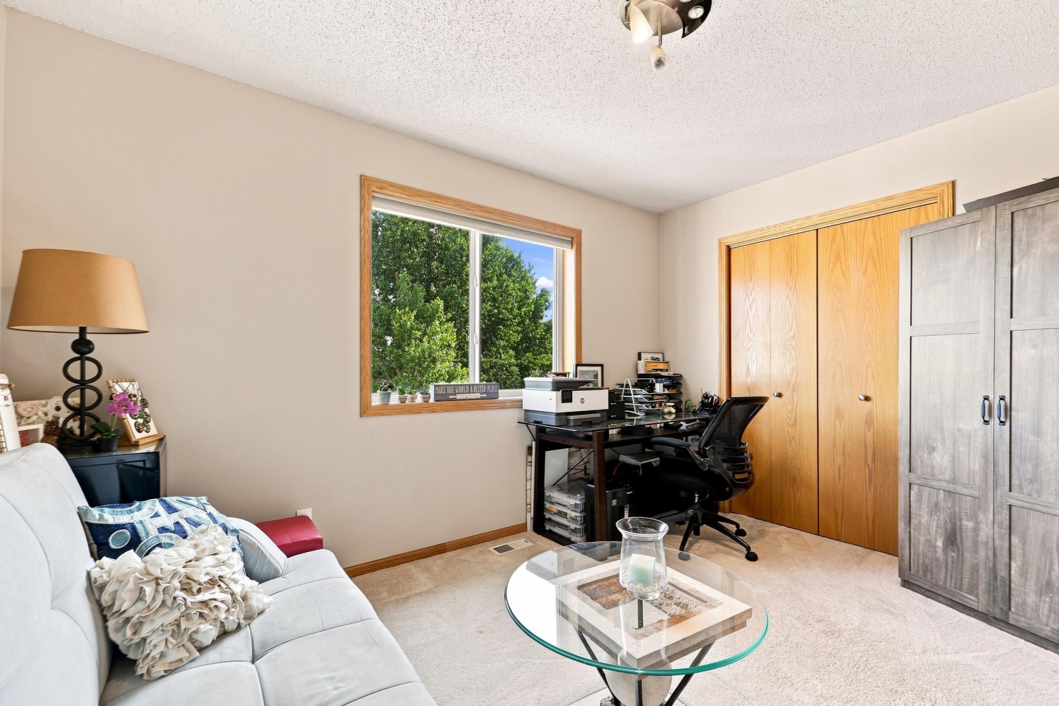 2006 single family home for sale at 852 16th Avenue Court W in West Fargo, ND — 4 bed, 3 bath (photo 15 of 32)