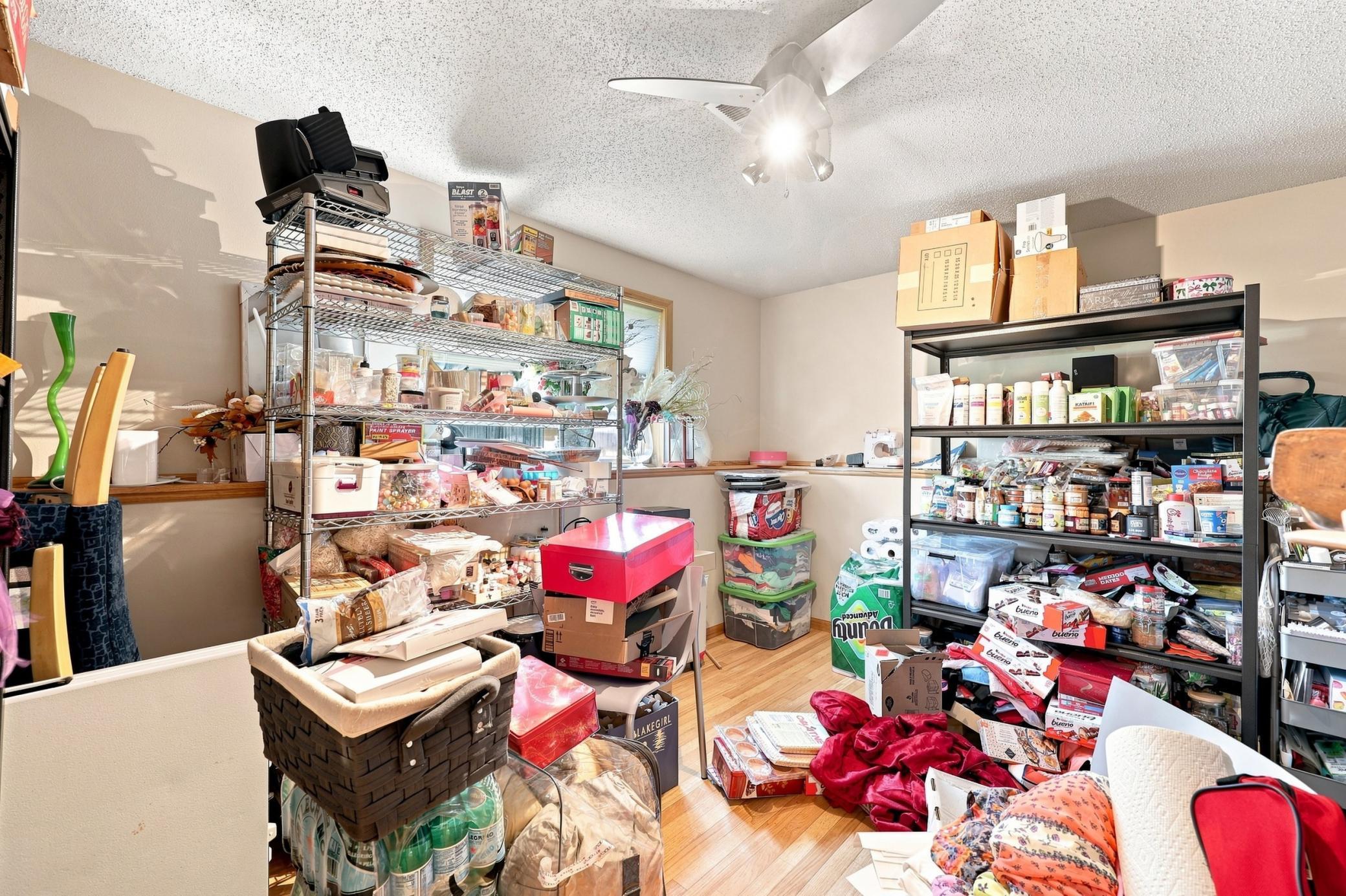 2006 single family home for sale at 852 16th Avenue Court W in West Fargo, ND — 4 bed, 3 bath (photo 23 of 32)