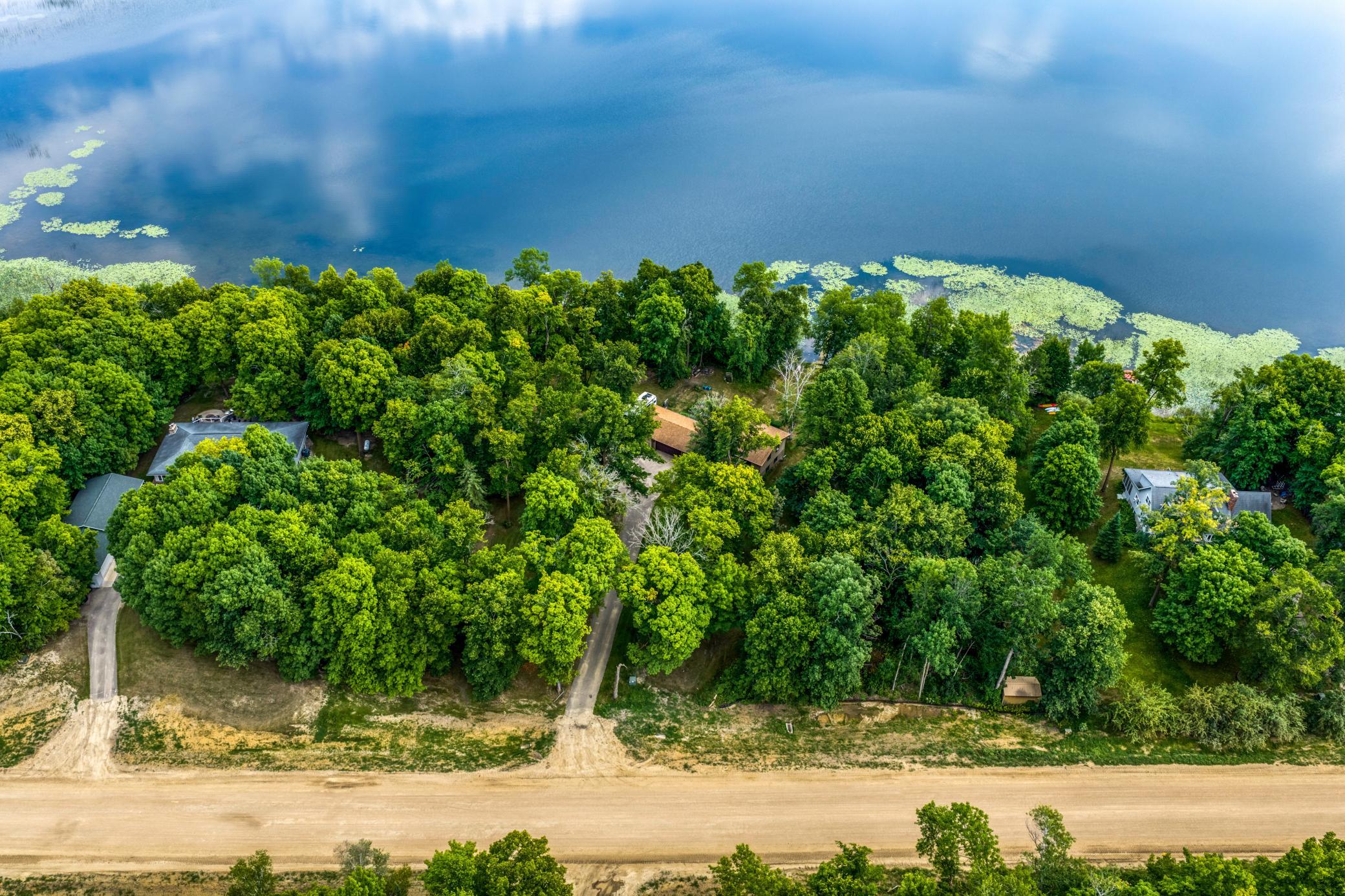 1972 single family home for sale at 1944 Island View Drive NE in Bemidji, MN — 4 bed, 2 bath (photo 2 of 88)