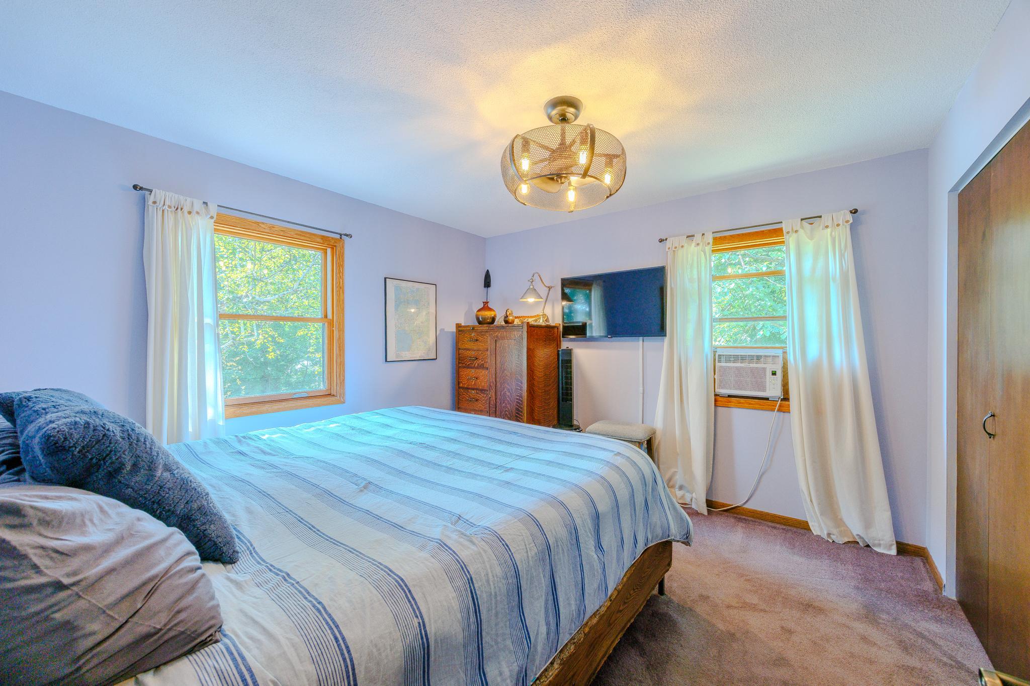 1972 single family home for sale at 1944 Island View Drive NE in Bemidji, MN — 4 bed, 2 bath (photo 20 of 88)