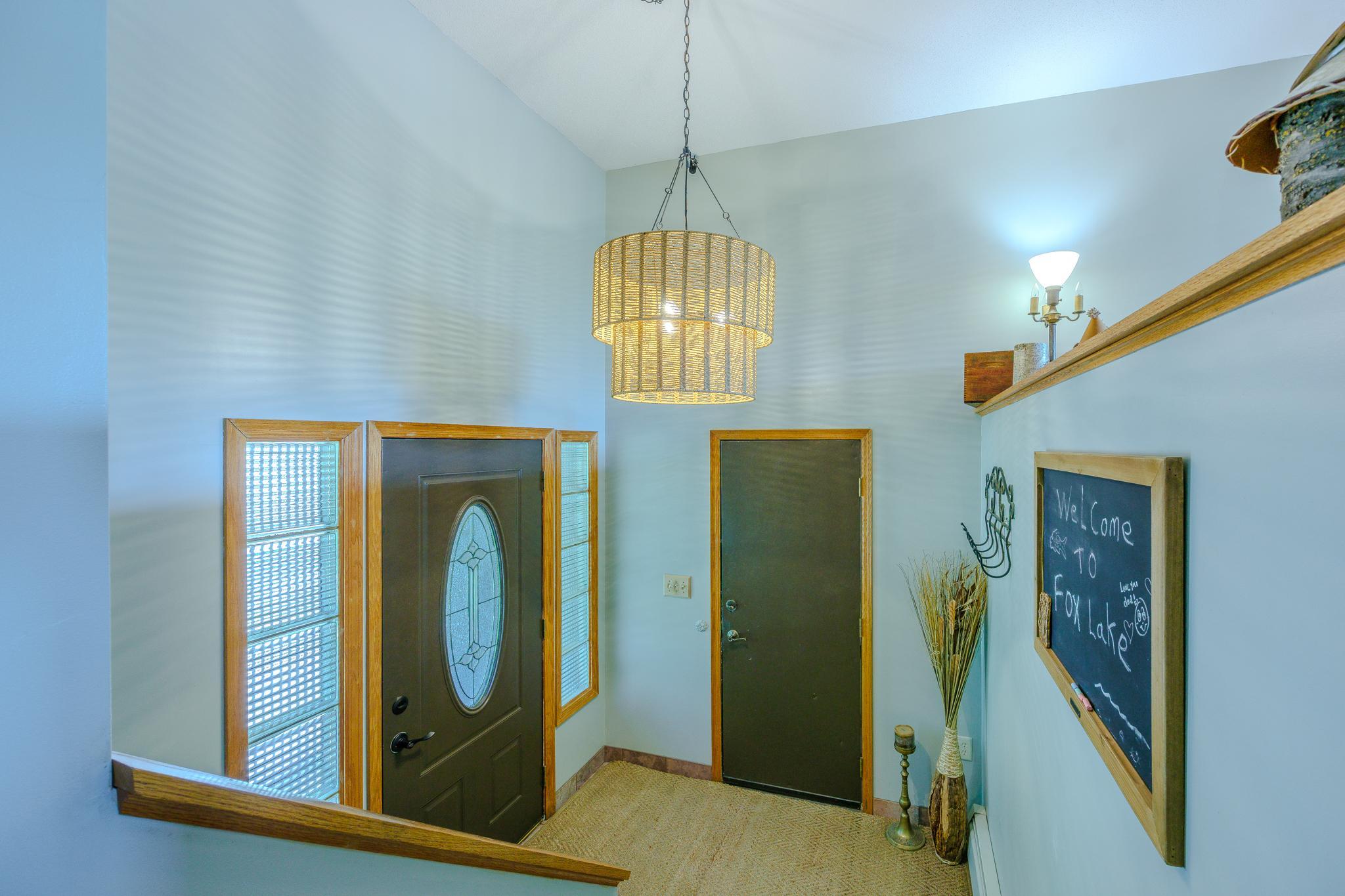 1972 single family home for sale at 1944 Island View Drive NE in Bemidji, MN — 4 bed, 2 bath (photo 3 of 88)