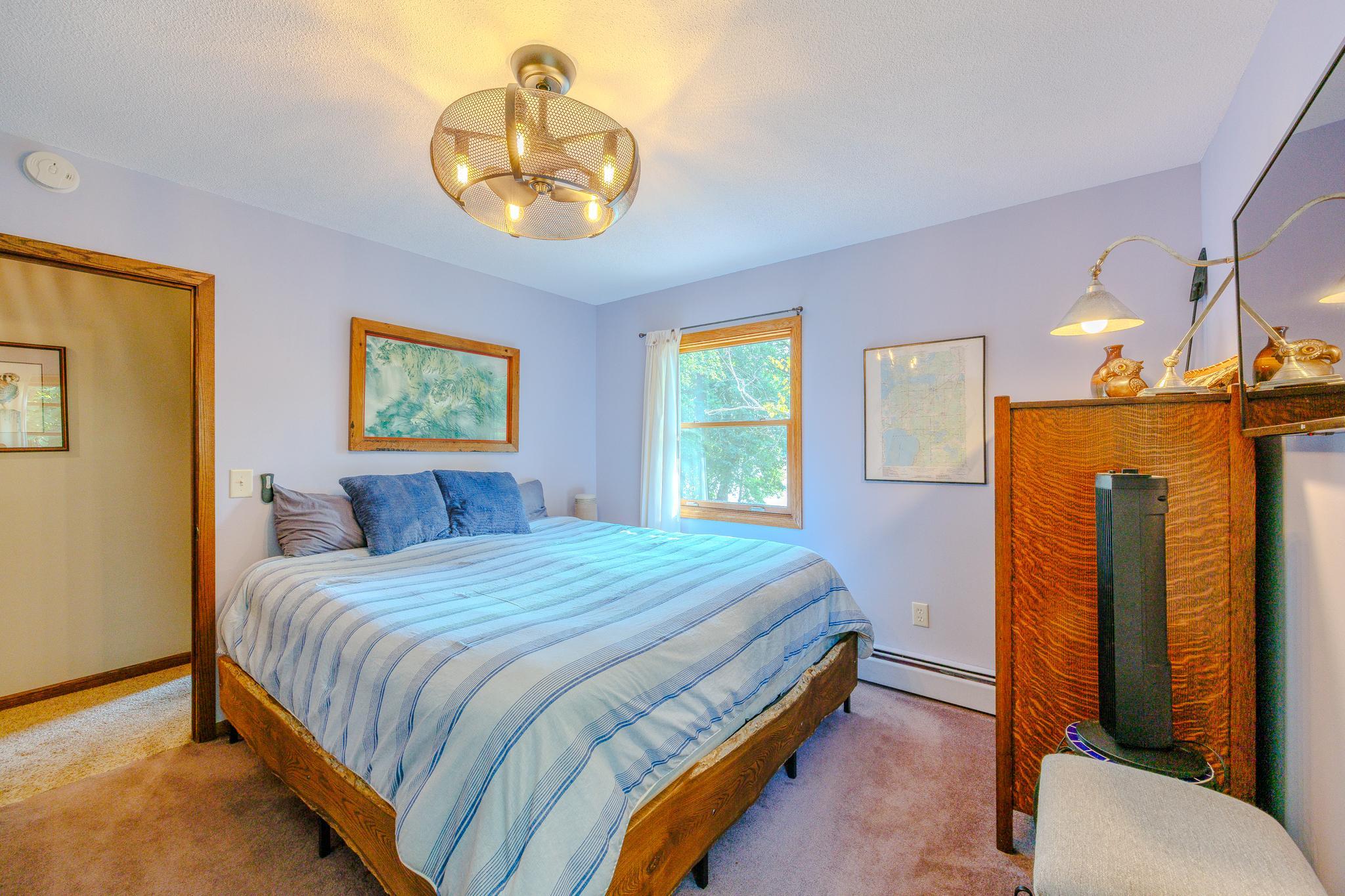 1972 single family home for sale at 1944 Island View Drive NE in Bemidji, MN — 4 bed, 2 bath (photo 21 of 88)