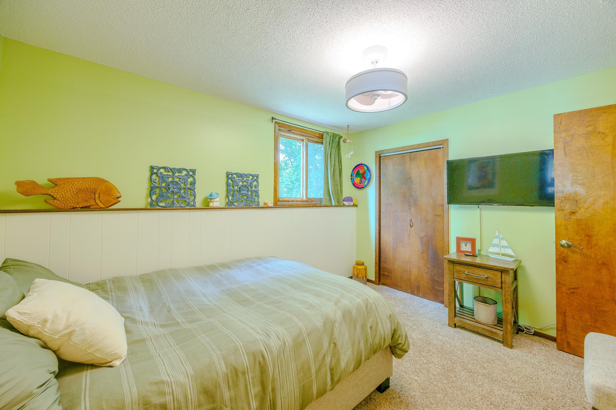 1972 single family home for sale at 1944 Island View Drive NE in Bemidji, MN — 4 bed, 2 bath (photo 30 of 88)