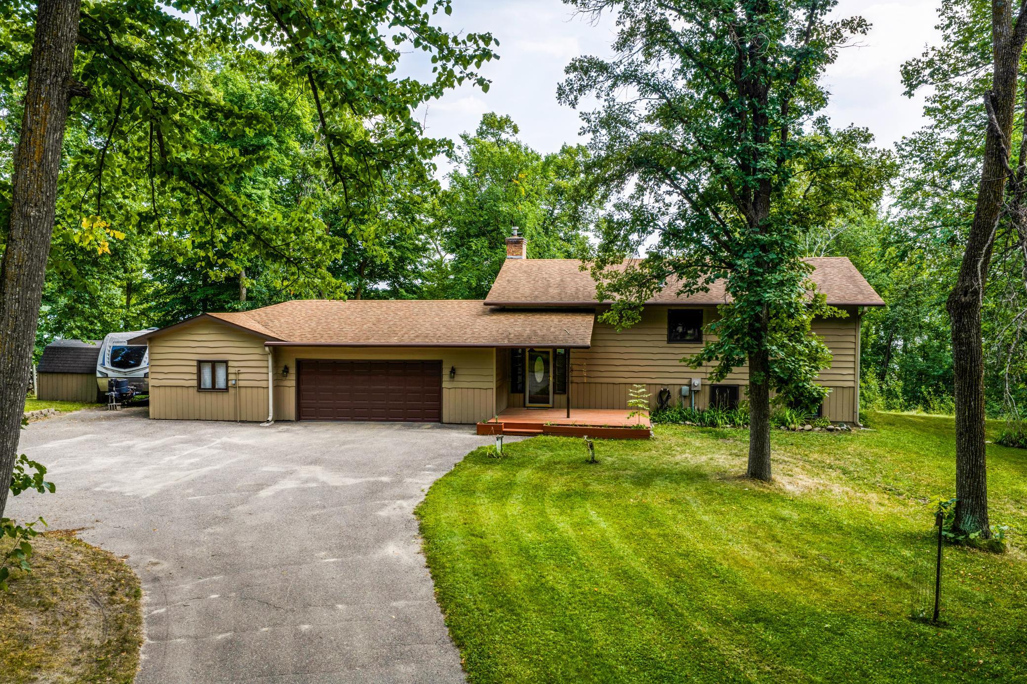 1972 single family home for sale at 1944 Island View Drive NE in Bemidji, MN — 4 bed, 2 bath (photo 49 of 88)