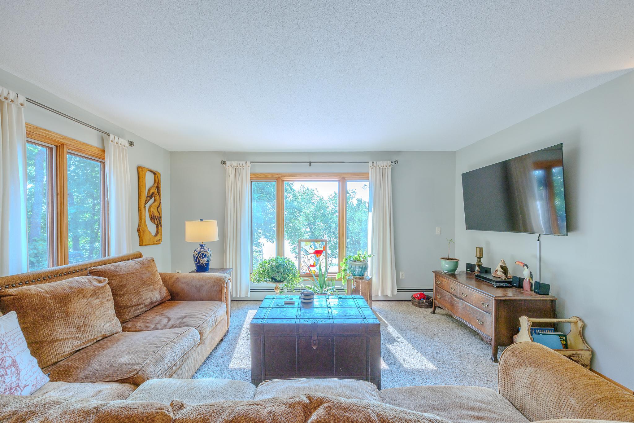 1972 single family home for sale at 1944 Island View Drive NE in Bemidji, MN — 4 bed, 2 bath (photo 7 of 88)