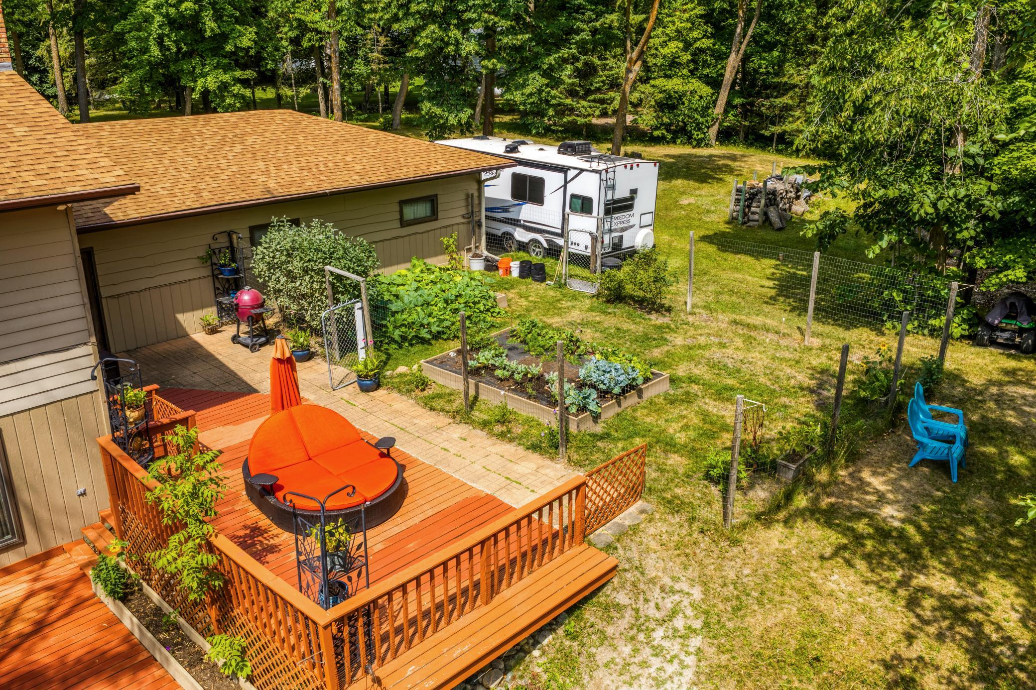 1972 single family home for sale at 1944 Island View Drive NE in Bemidji, MN — 4 bed, 2 bath (photo 69 of 88)