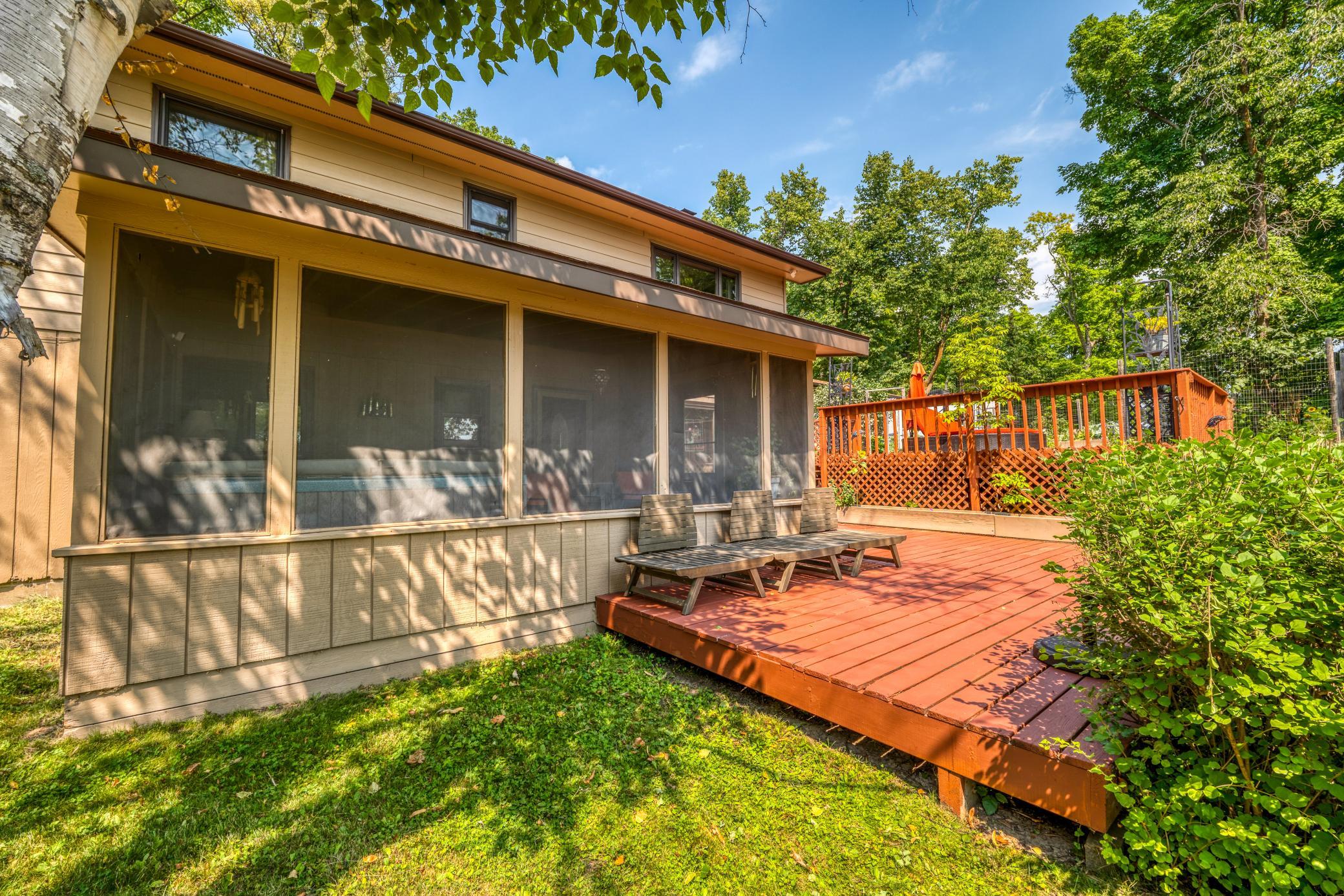 1972 single family home for sale at 1944 Island View Drive NE in Bemidji, MN — 4 bed, 2 bath (photo 79 of 88)