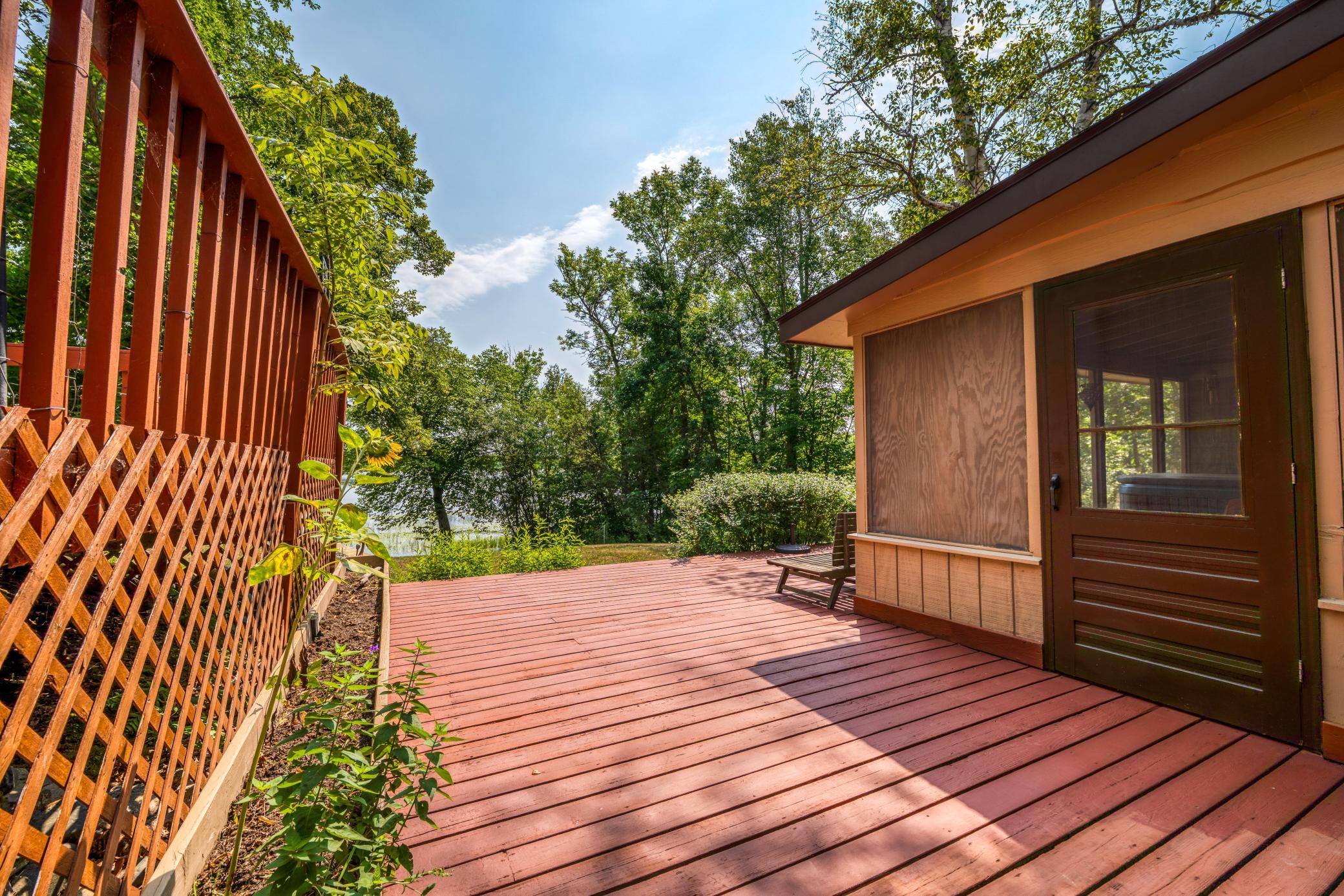 1972 single family home for sale at 1944 Island View Drive NE in Bemidji, MN — 4 bed, 2 bath (photo 81 of 88)