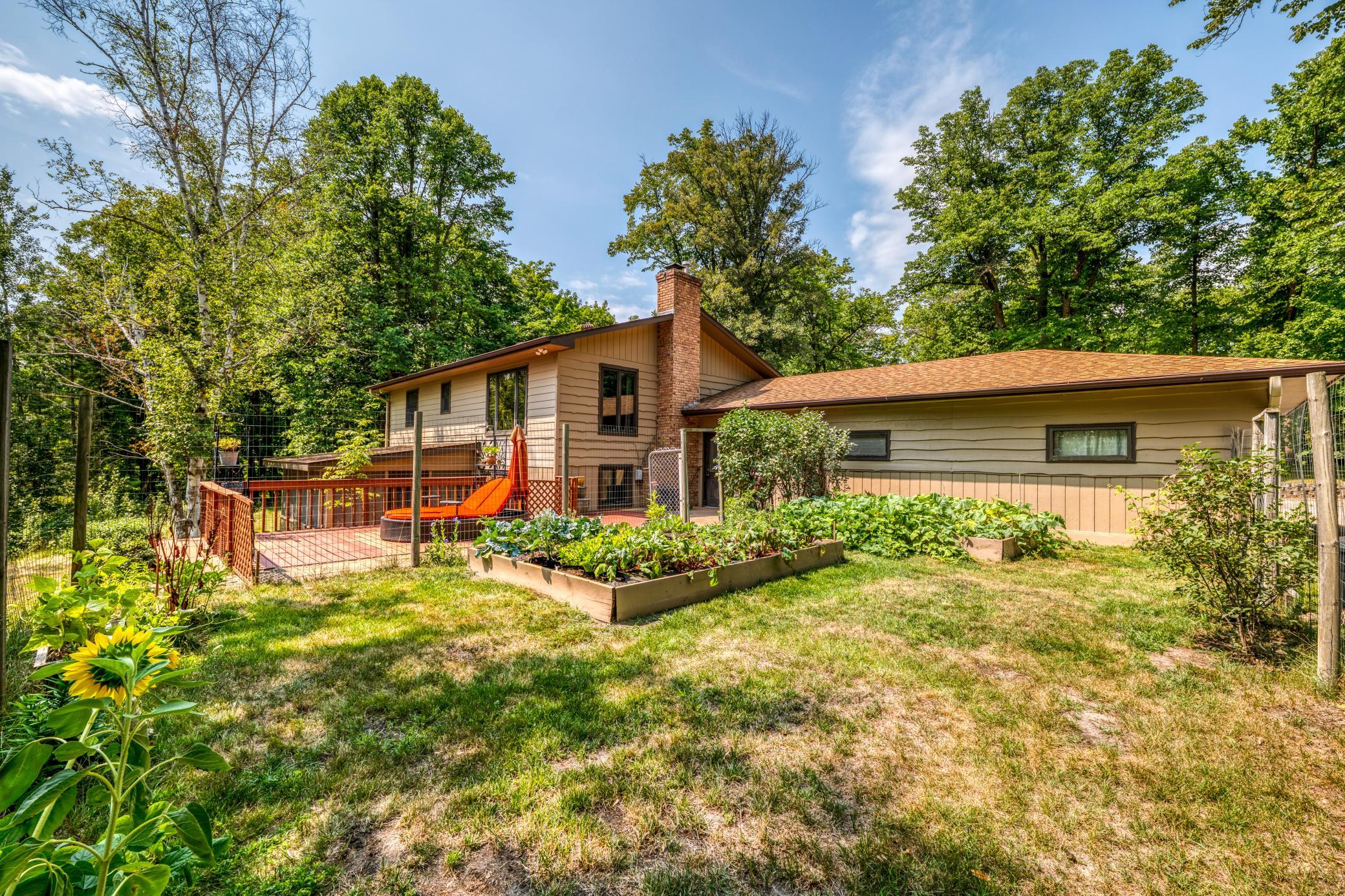 1972 single family home for sale at 1944 Island View Drive NE in Bemidji, MN — 4 bed, 2 bath (photo 87 of 88)