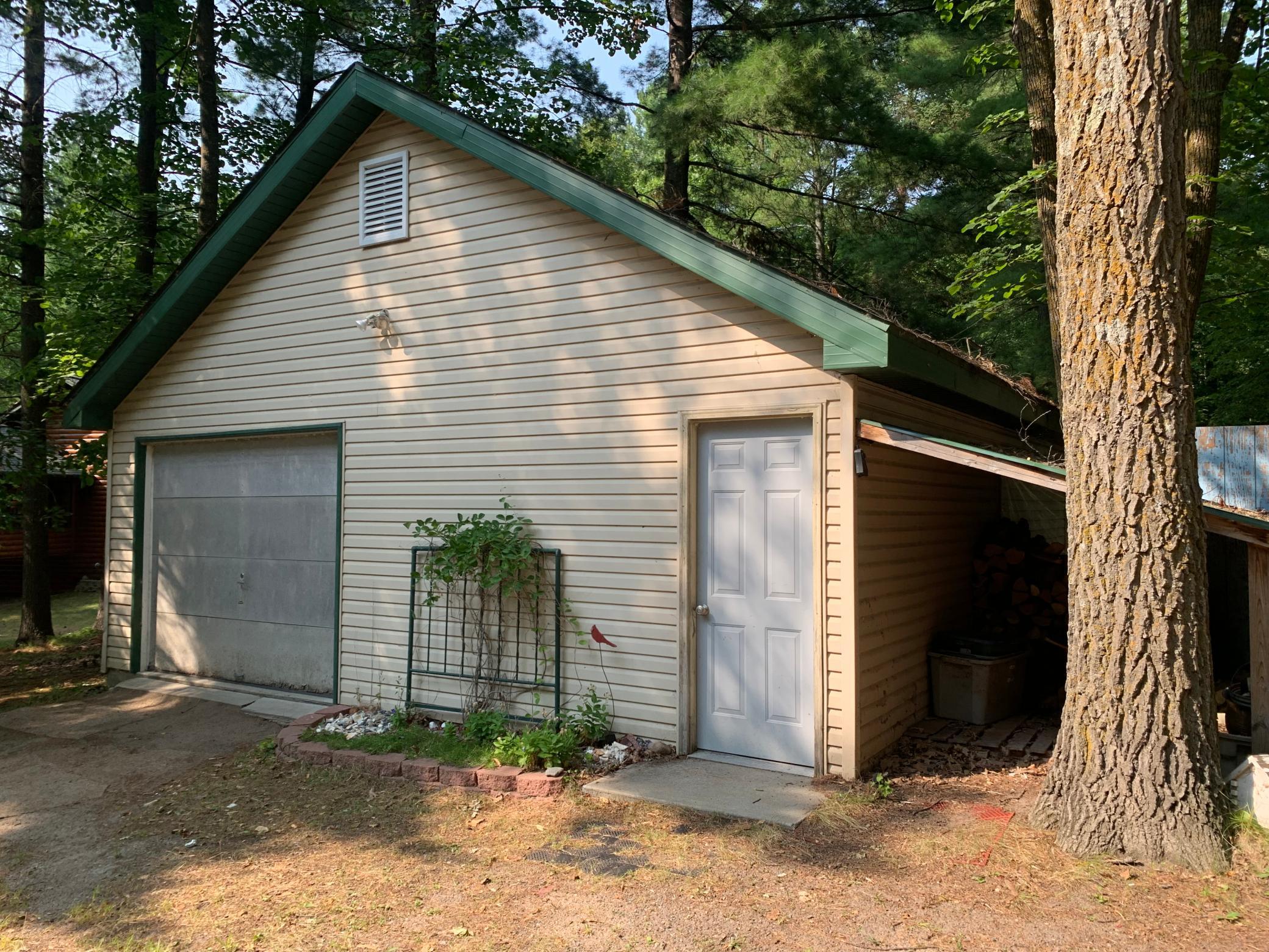 1988 single family home for sale at 3728 Indian Hills Road NW in Hackensack, MN — 2 bed, 1 bath (photo 4 of 19)