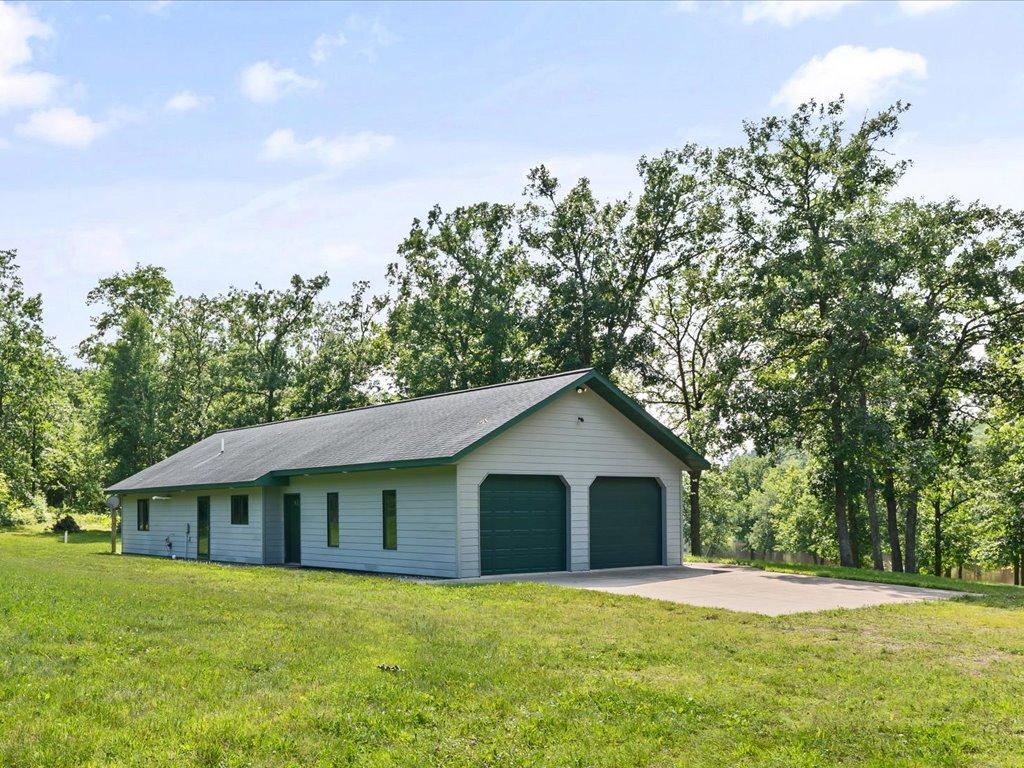 2004 single family home for sale at 17741 River Road in Crosby, MN — 2 bed, 2 bath (photo 4 of 46)