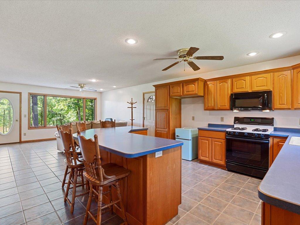 2004 single family home for sale at 17741 River Road in Crosby, MN — 2 bed, 2 bath (photo 7 of 46)