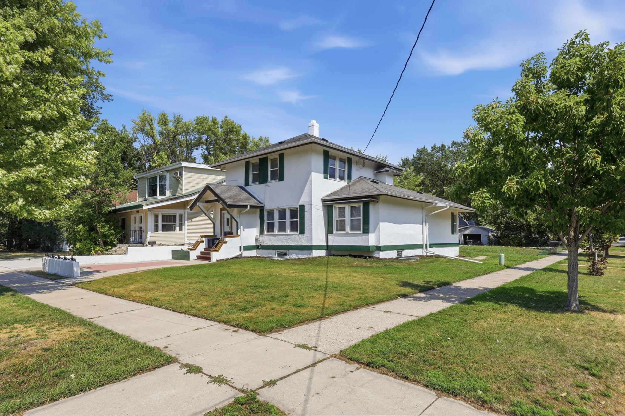 901 College Street N, Fargo ND 58102 - Photo 2 of 28
