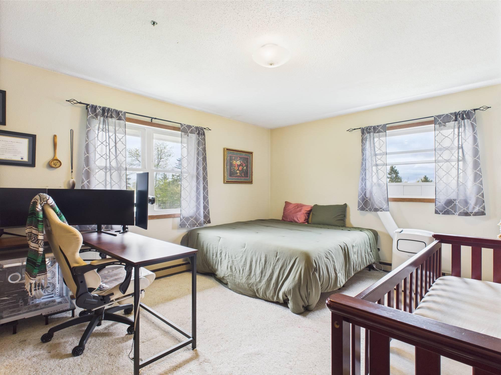 1983 triplex for sale at 37597 Lakeview Drive in Warroad, MN — 5 bed, 5 bath (photo 11 of 27)